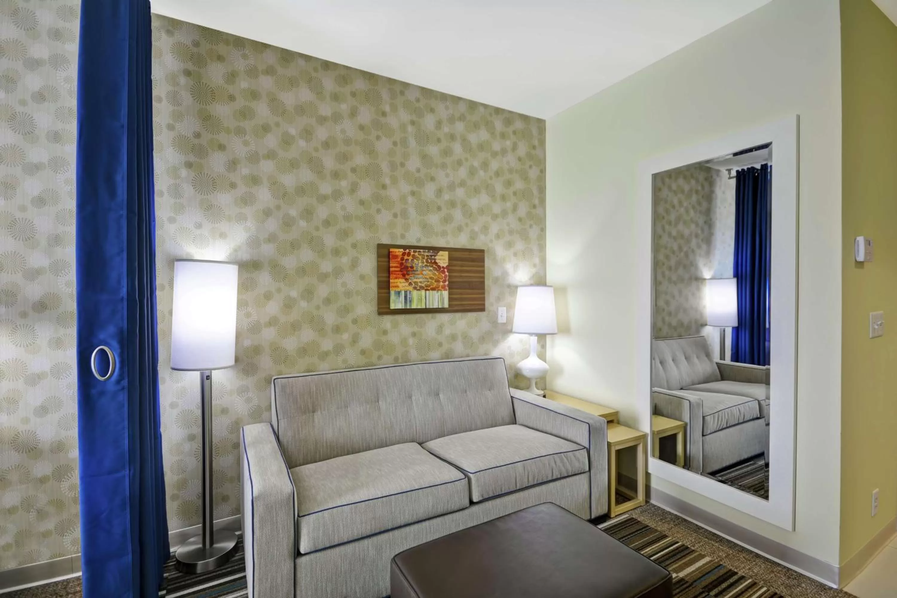 Living room in Home2 Suites by Hilton Brownsville