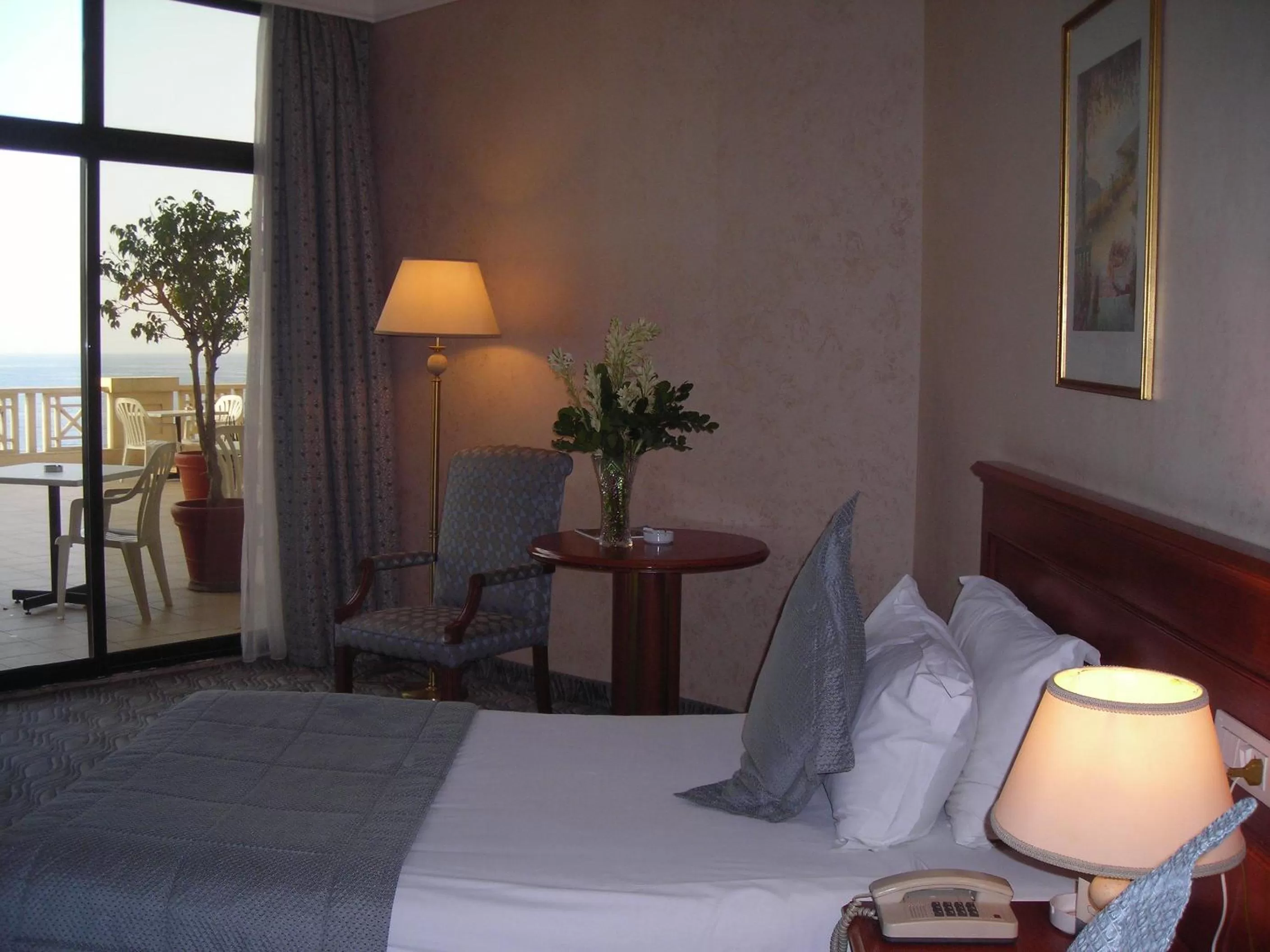 Single Room with Sea View in Bayview Hotel Beirut