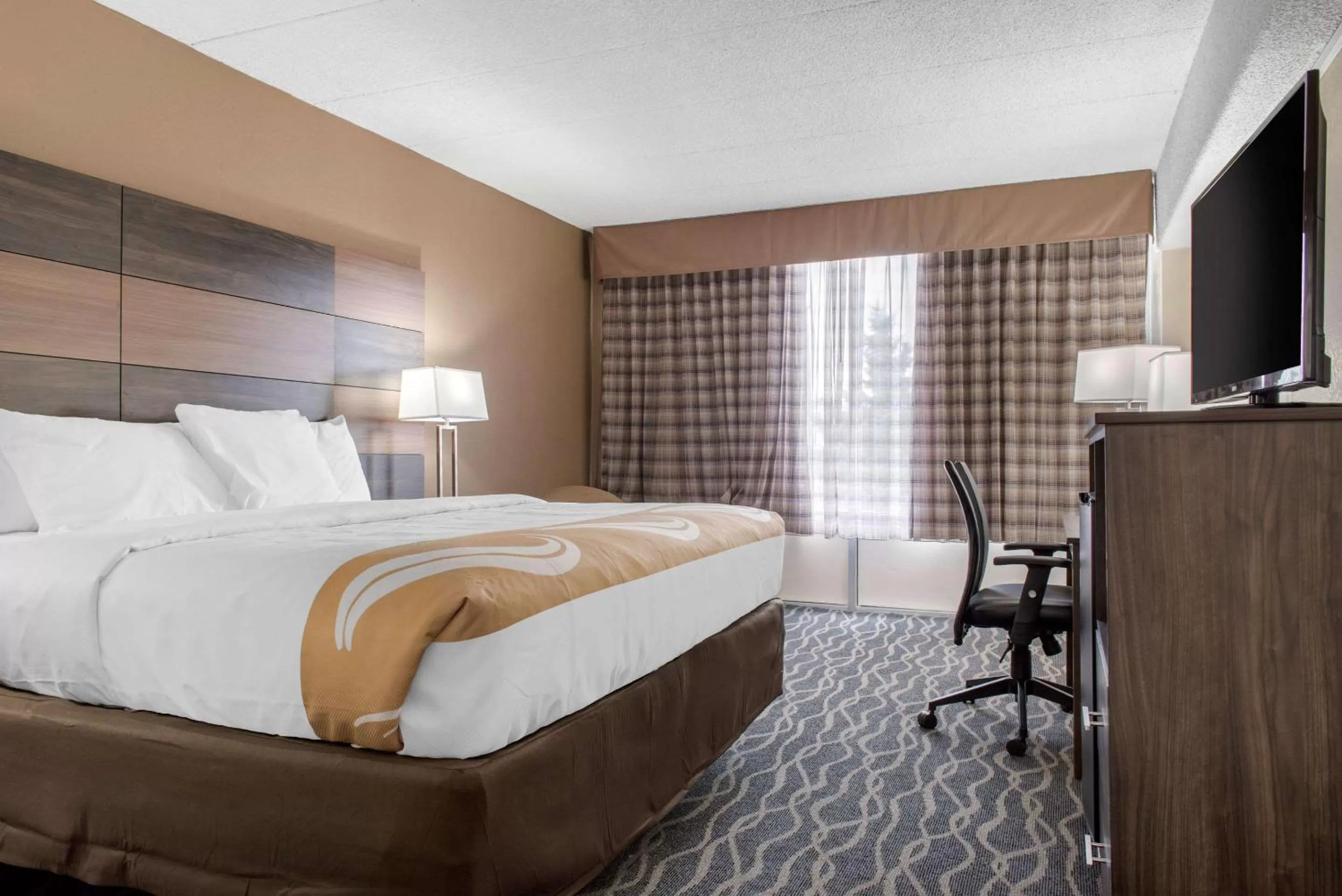 Photo of the whole room, Bed in Quality Inn and Conference Center