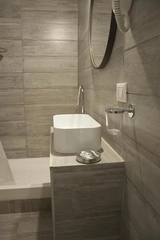 Bathroom in Hotel Agorà