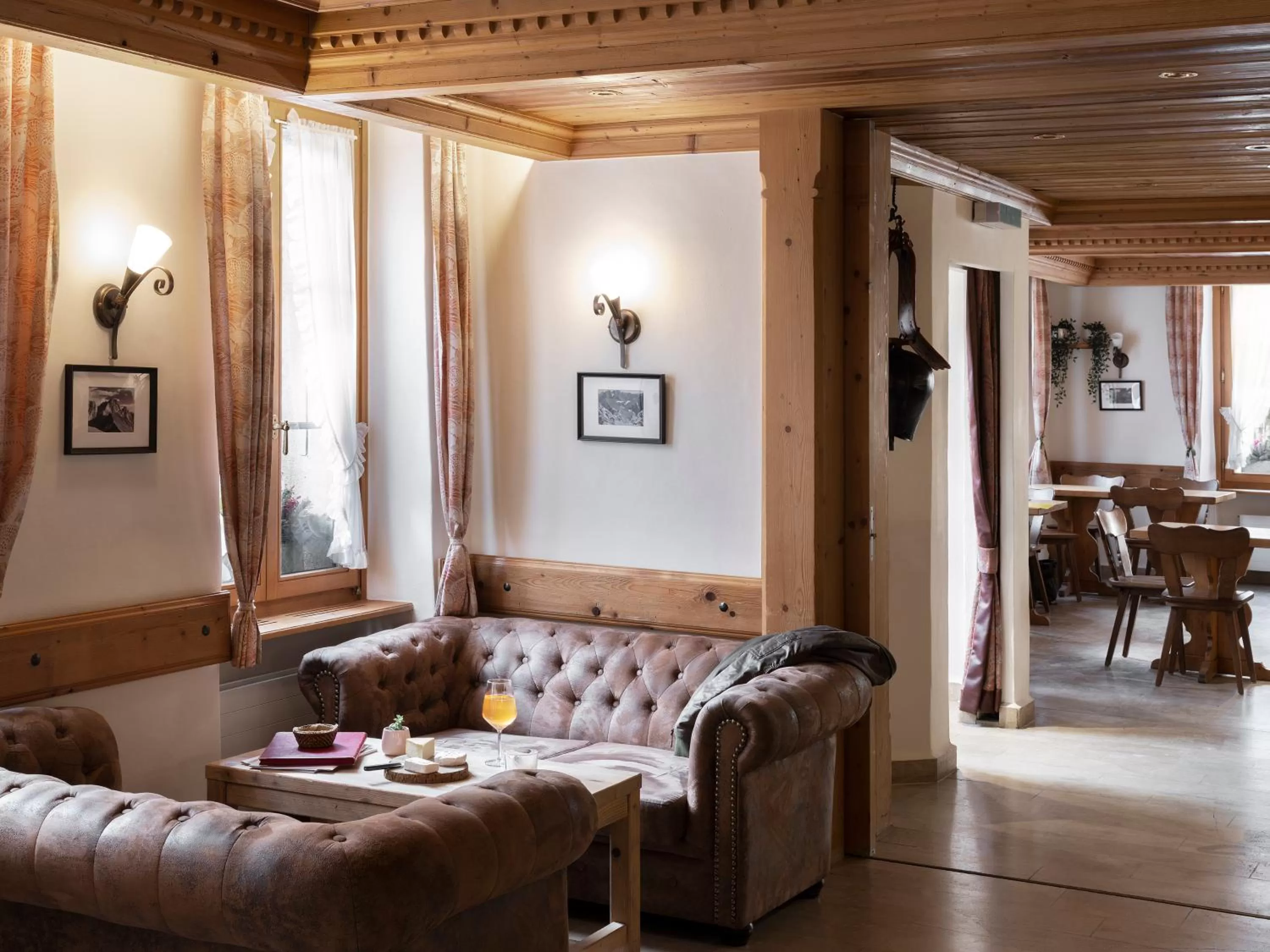 Seating area in Hotel de Commune