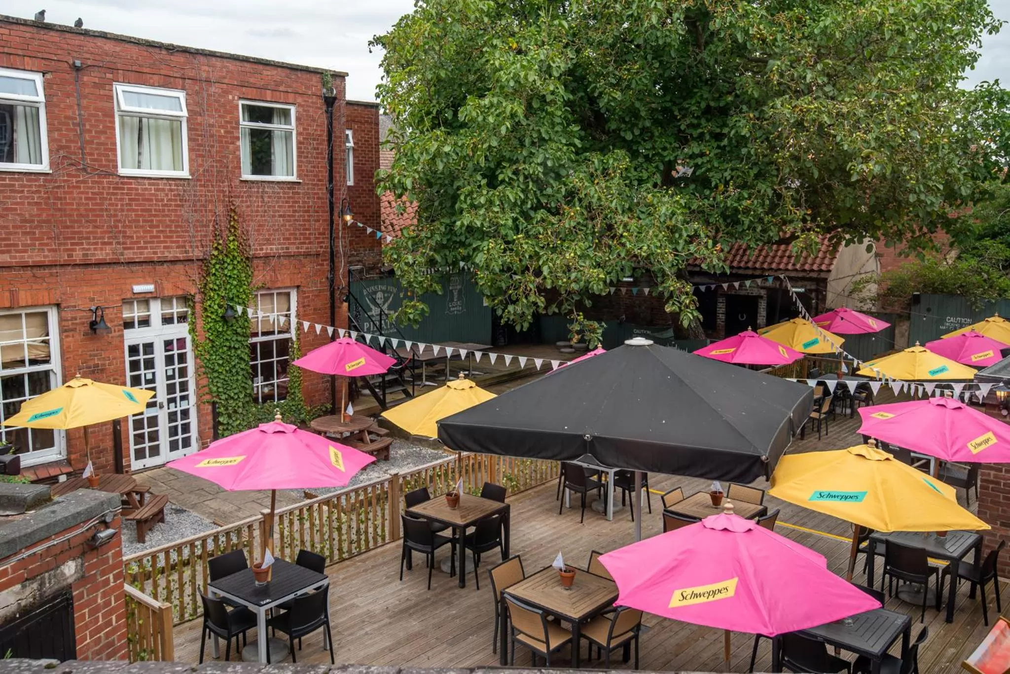 Garden in The George Inn