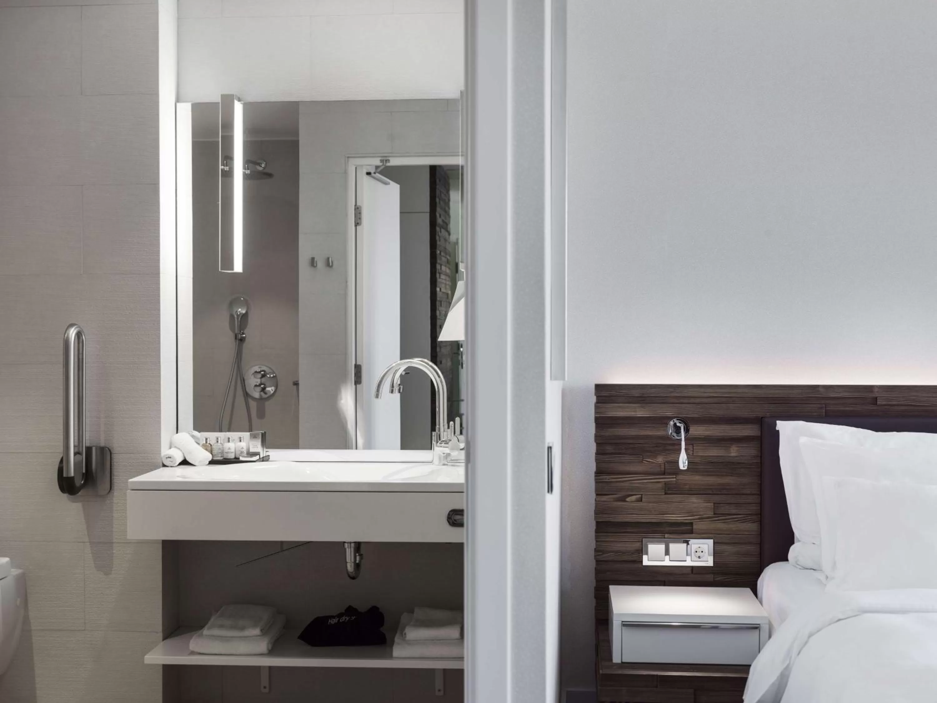 Bathroom, Bed in Radisson Collection Hotel, Old Mill Belgrade