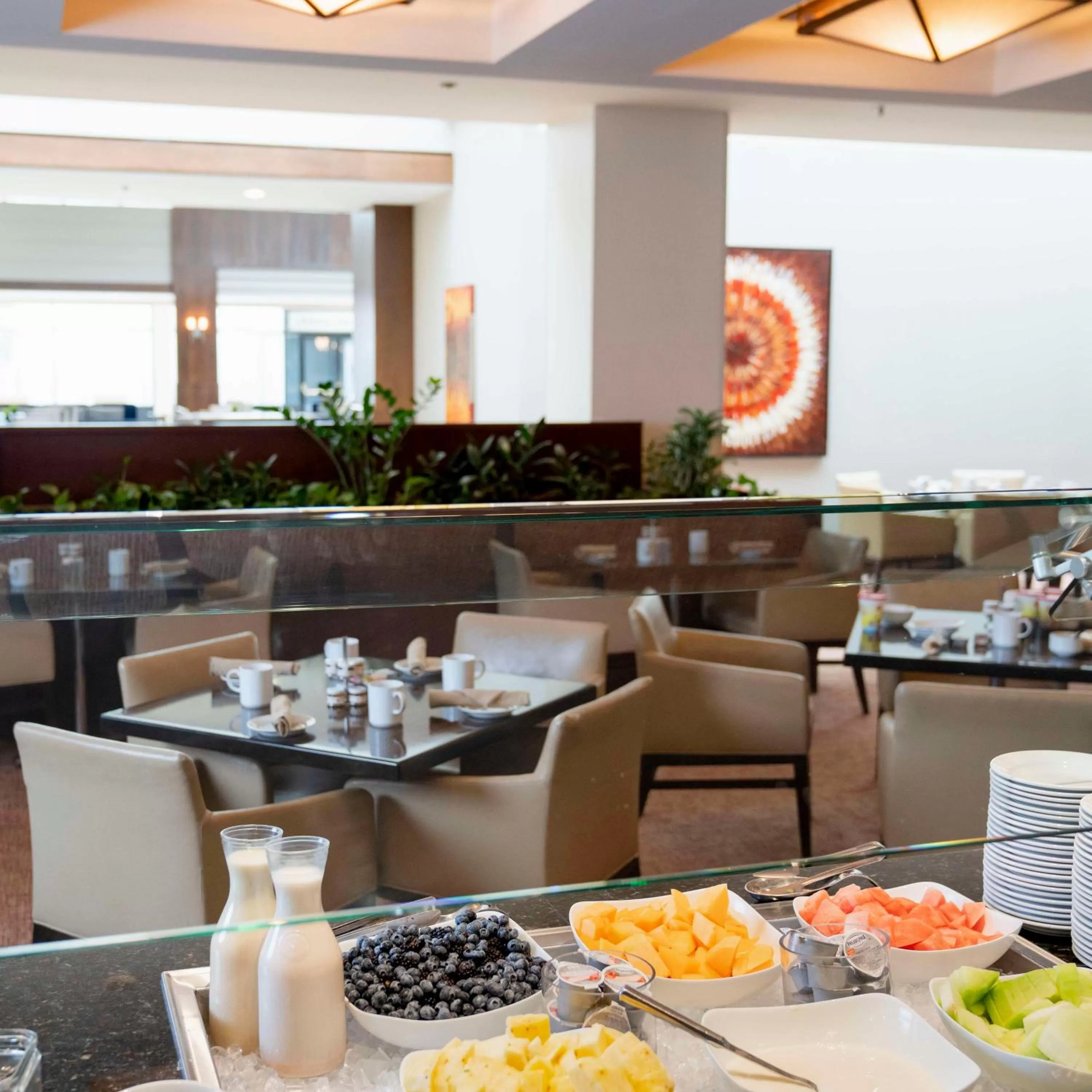 Restaurant/places to eat in Hyatt Regency Lisle near Naperville