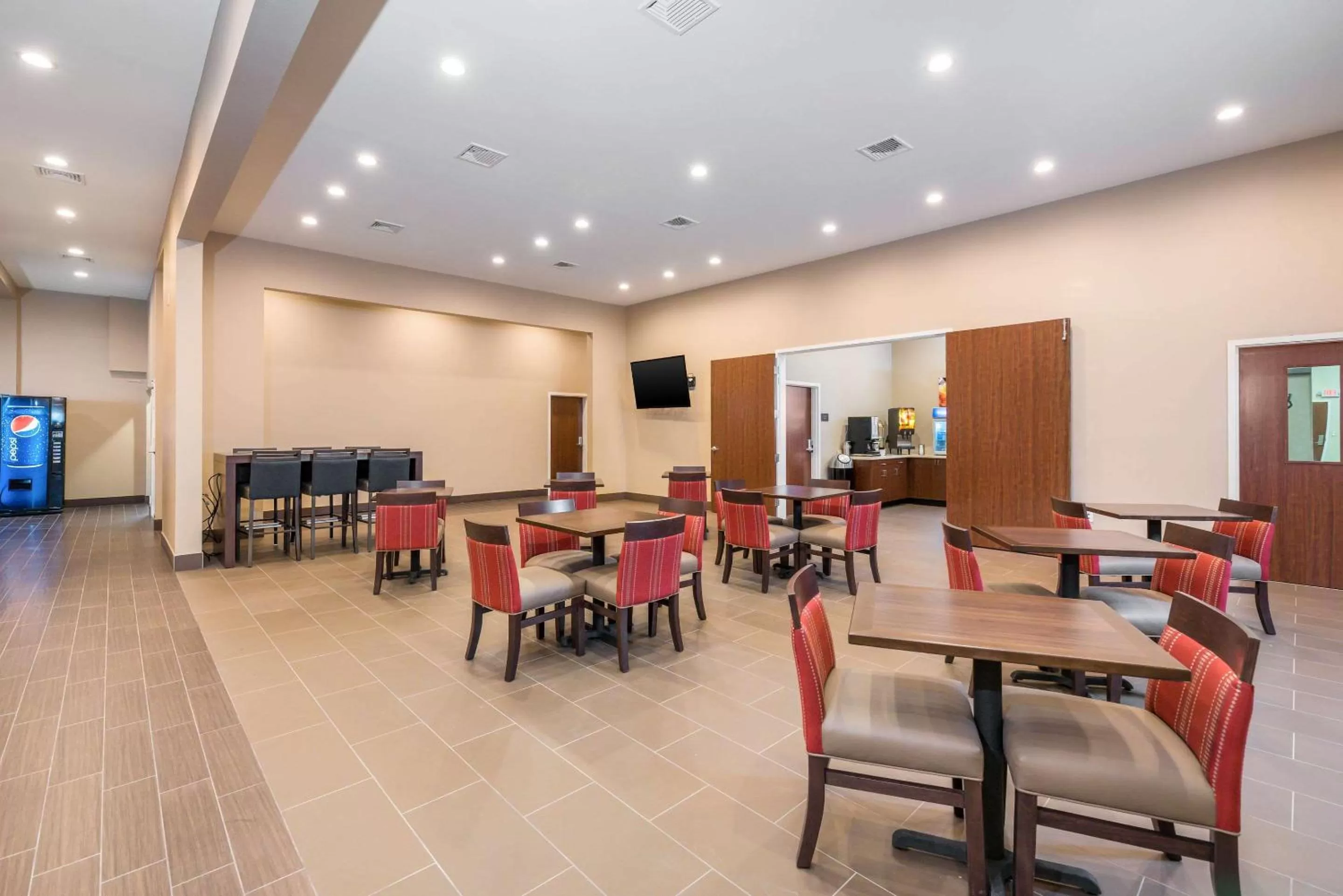 Restaurant/places to eat in Comfort Inn Tonopah