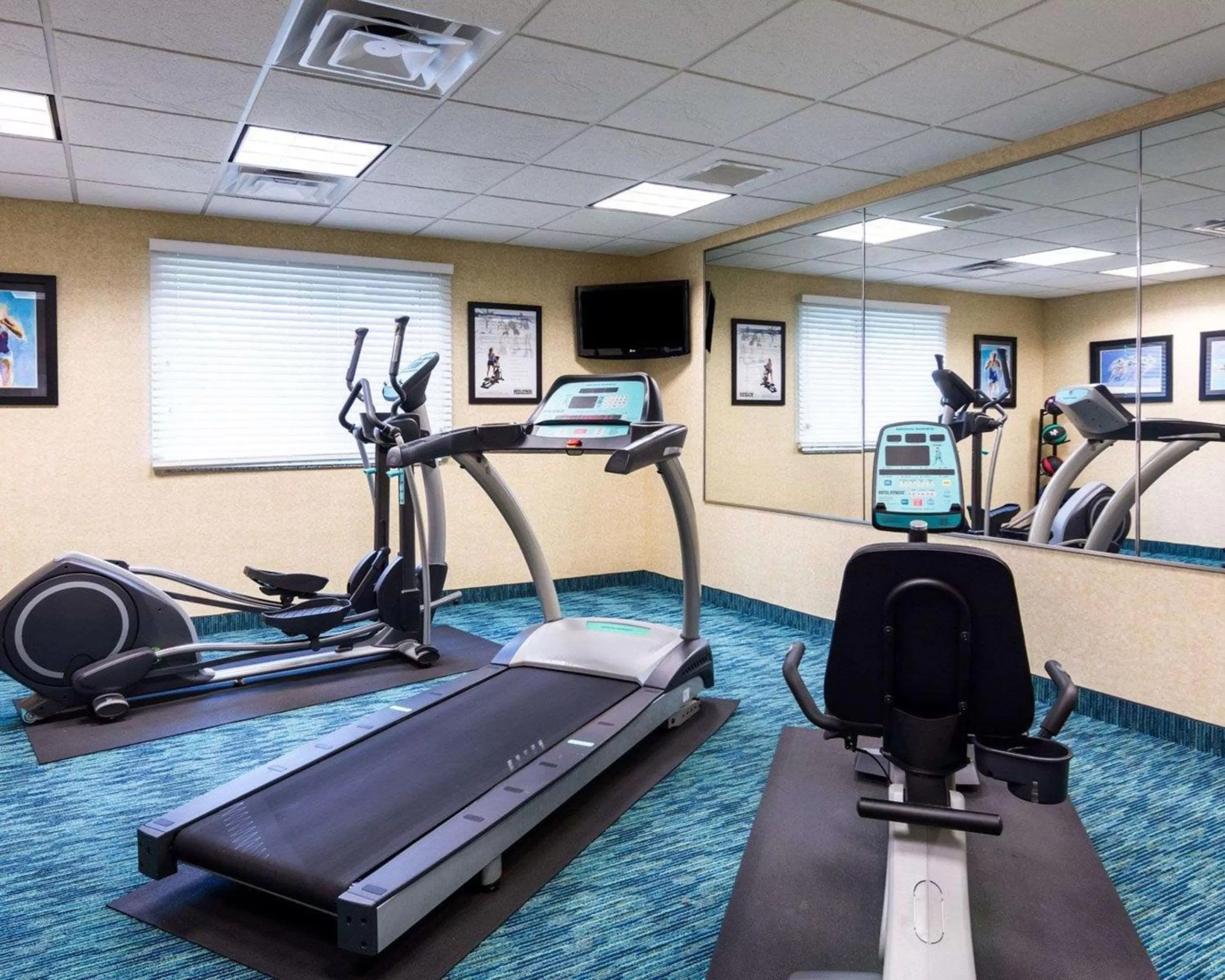 Fitness centre/facilities in Suburban Studios Quantico