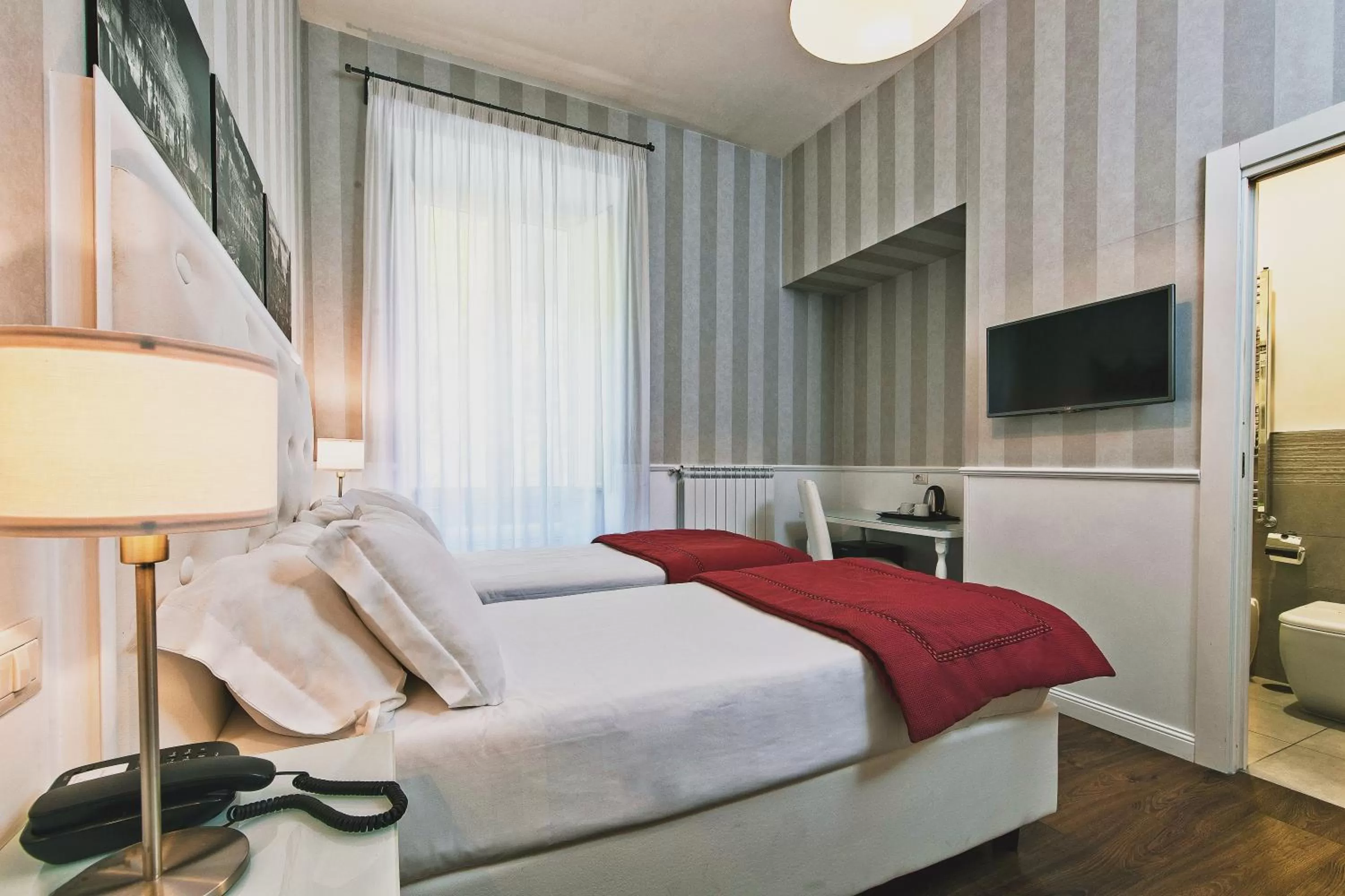 TV and multimedia, Bed in Star Vatican Rooms