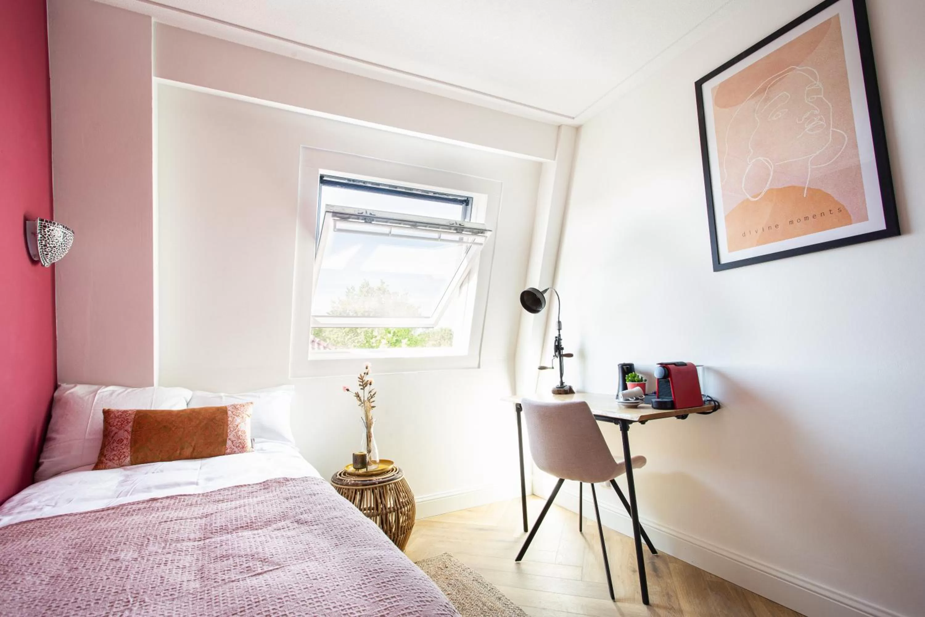 Photo of the whole room, Bed in Boutique Hotel Enkhuizen