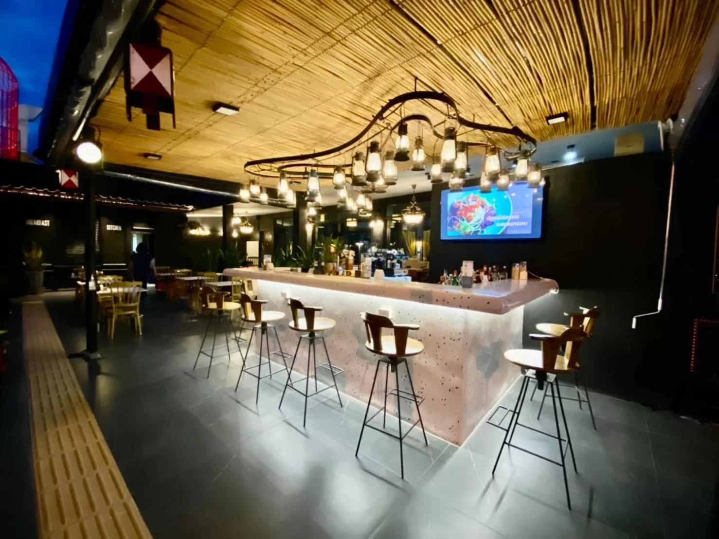 Restaurant/places to eat in The Bridge Residence Hotel