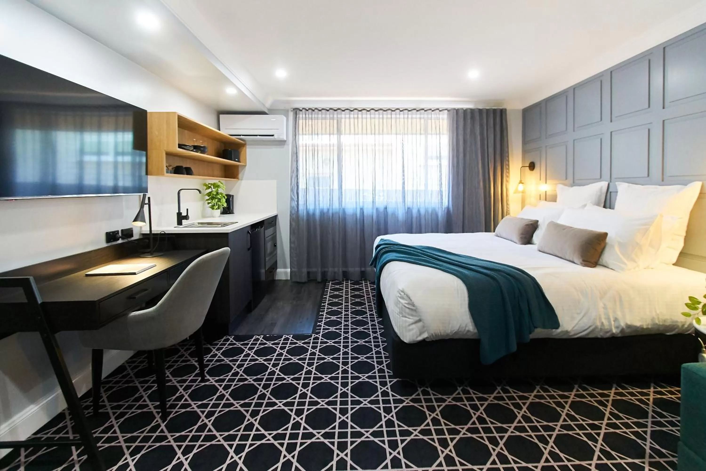 Photo of the whole room, Bed in Country Comfort Armidale