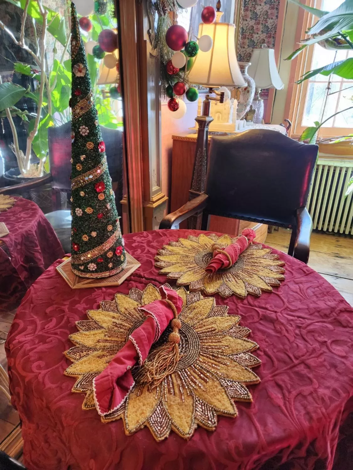 Bed in House of 1833 Bed and Breakfast