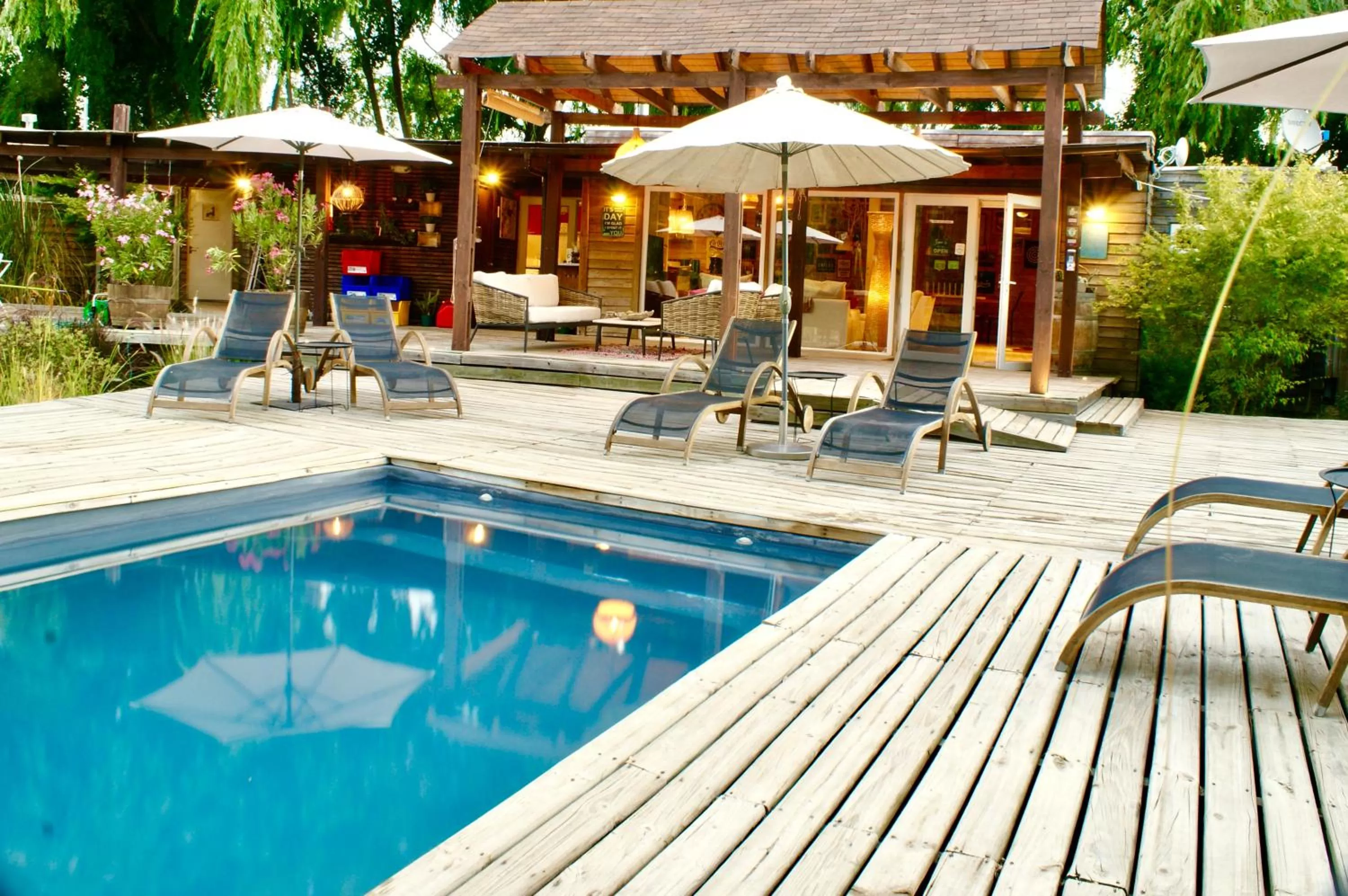 Balcony/Terrace, Swimming Pool in Barrica Lodge