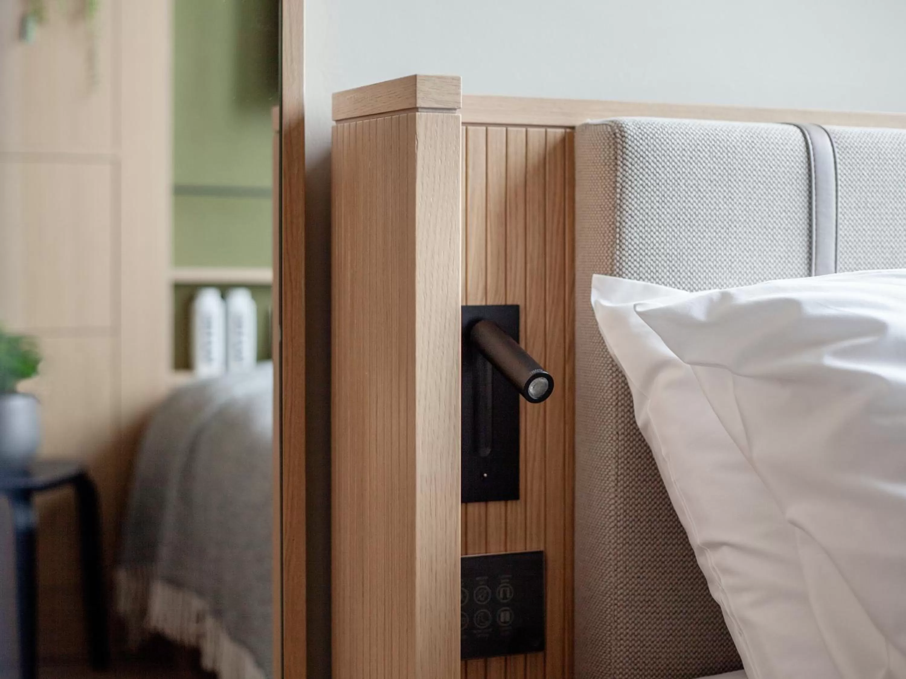 Bed in Wren Urban Nest