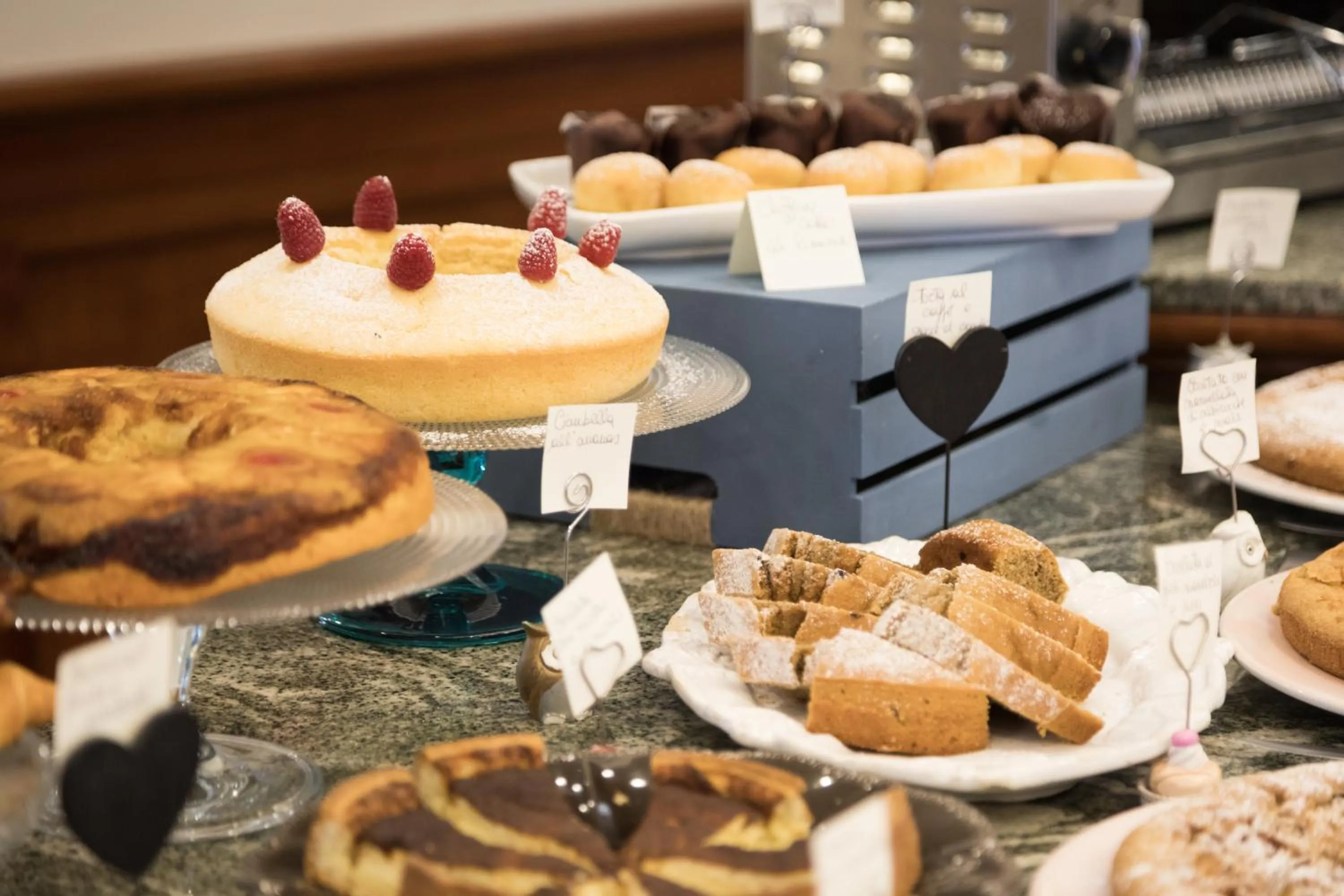 Buffet breakfast in Hotel Villa Tiziana