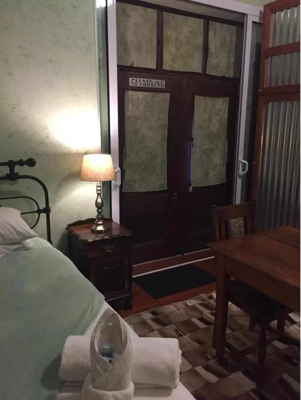 Deluxe Twin Room - single occupancy in Skinkikofi Guest House Deluxe Twin Room - single occupancy in Skinkikofi Guest House