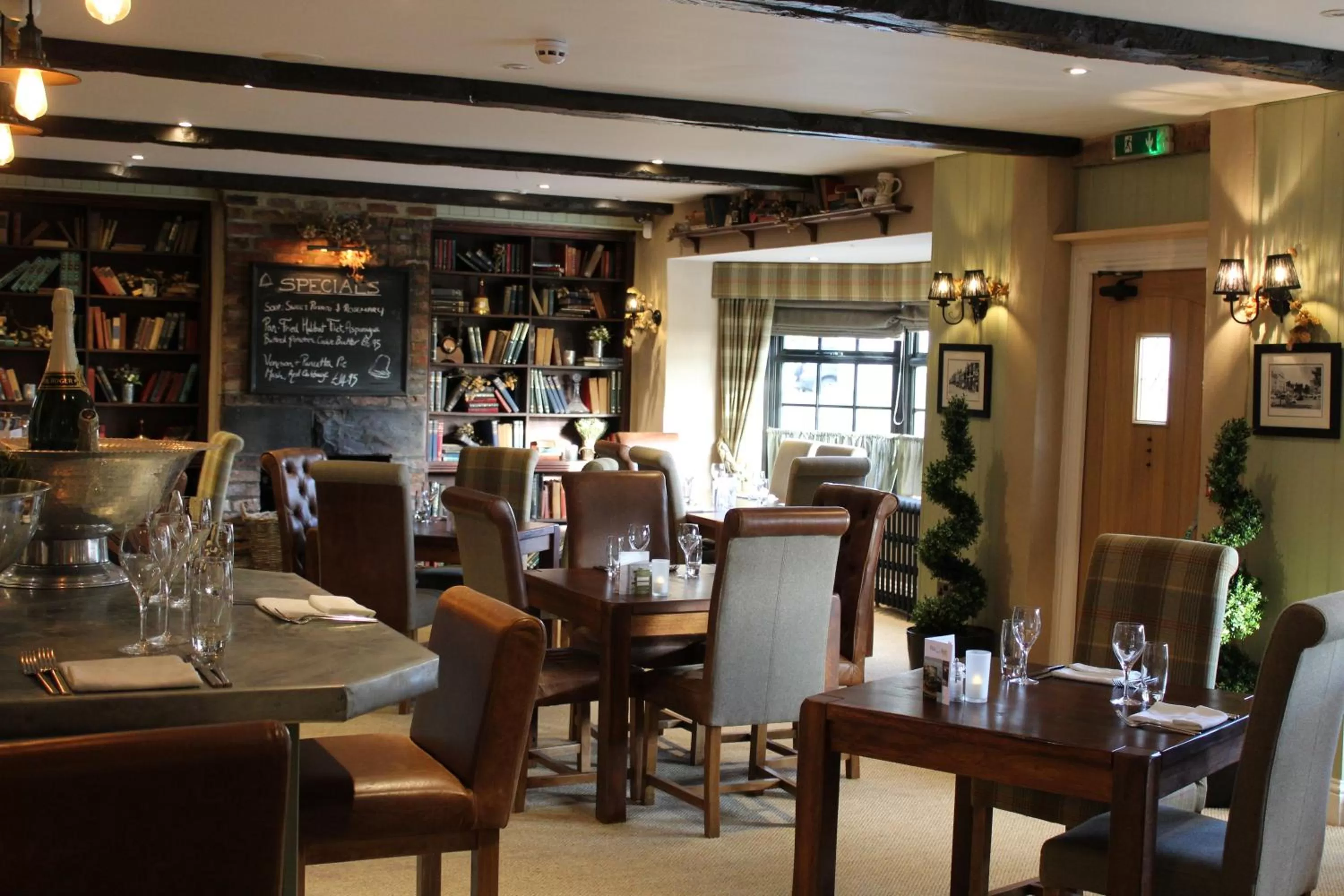 Restaurant/places to eat in Blue Bell Country Inn