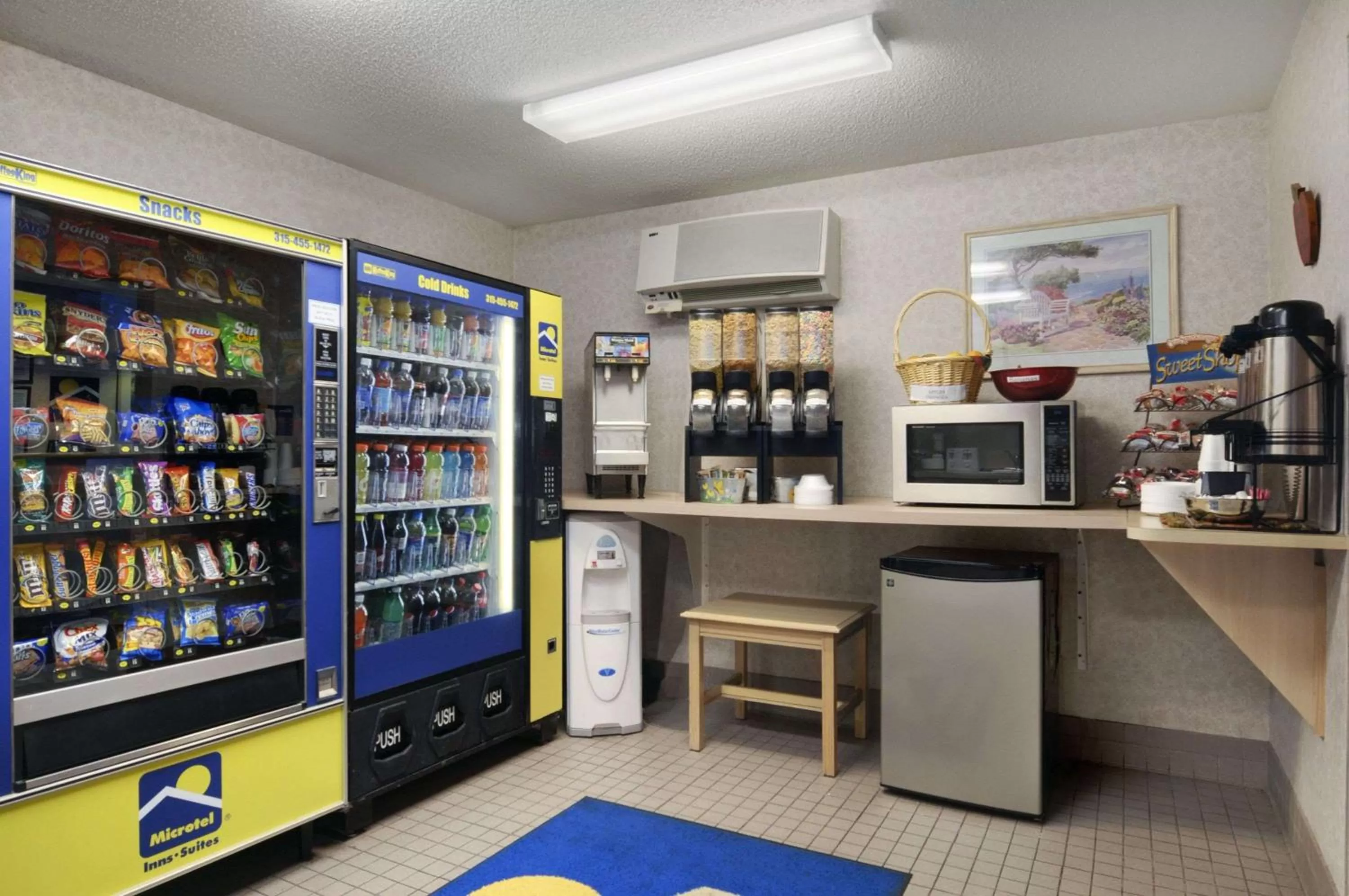 Restaurant/places to eat in Microtel Inn & Suites by Wyndham Syracuse Baldwinsville