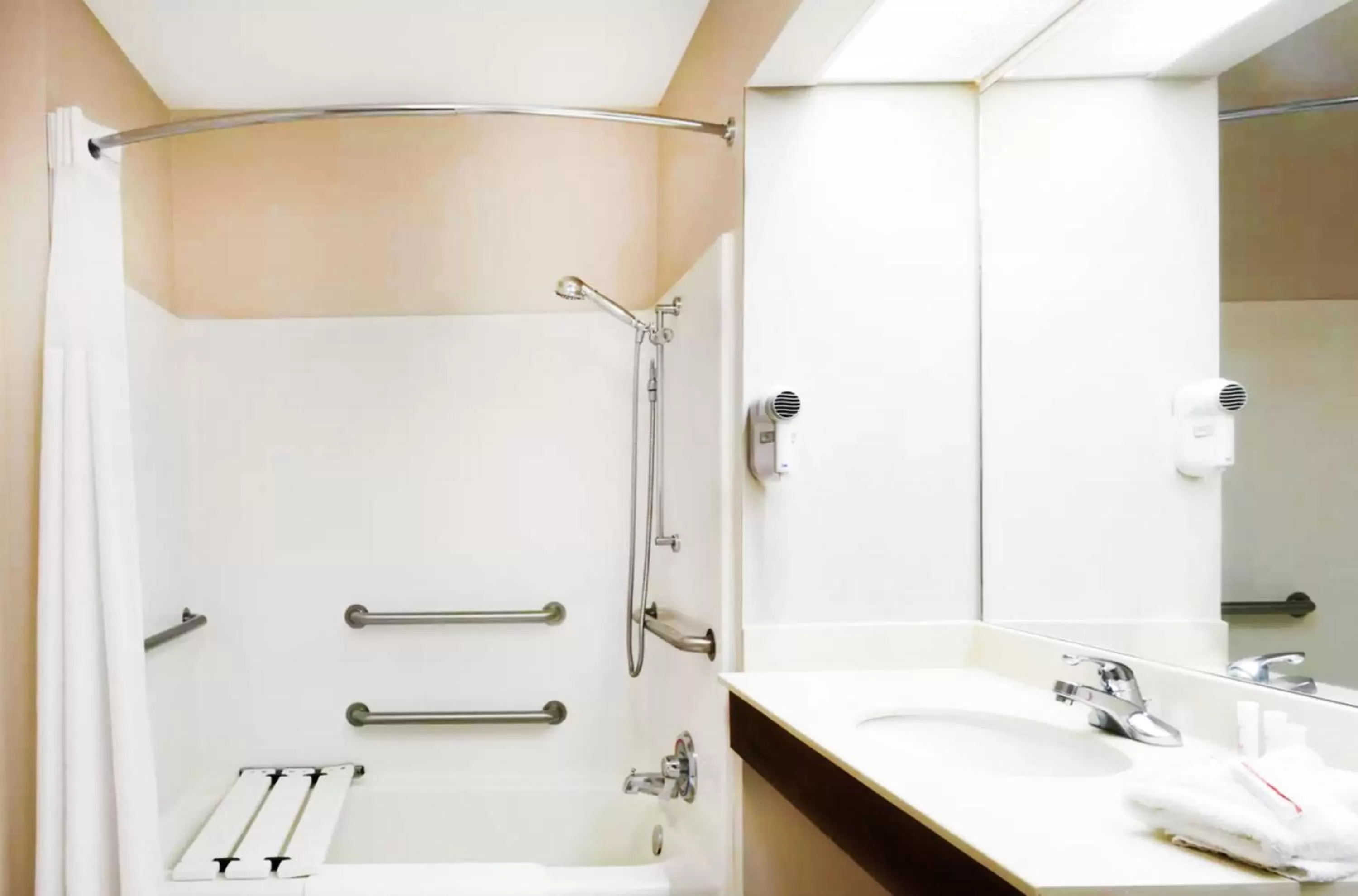 Bathroom in Baymont by Wyndham Tullahoma