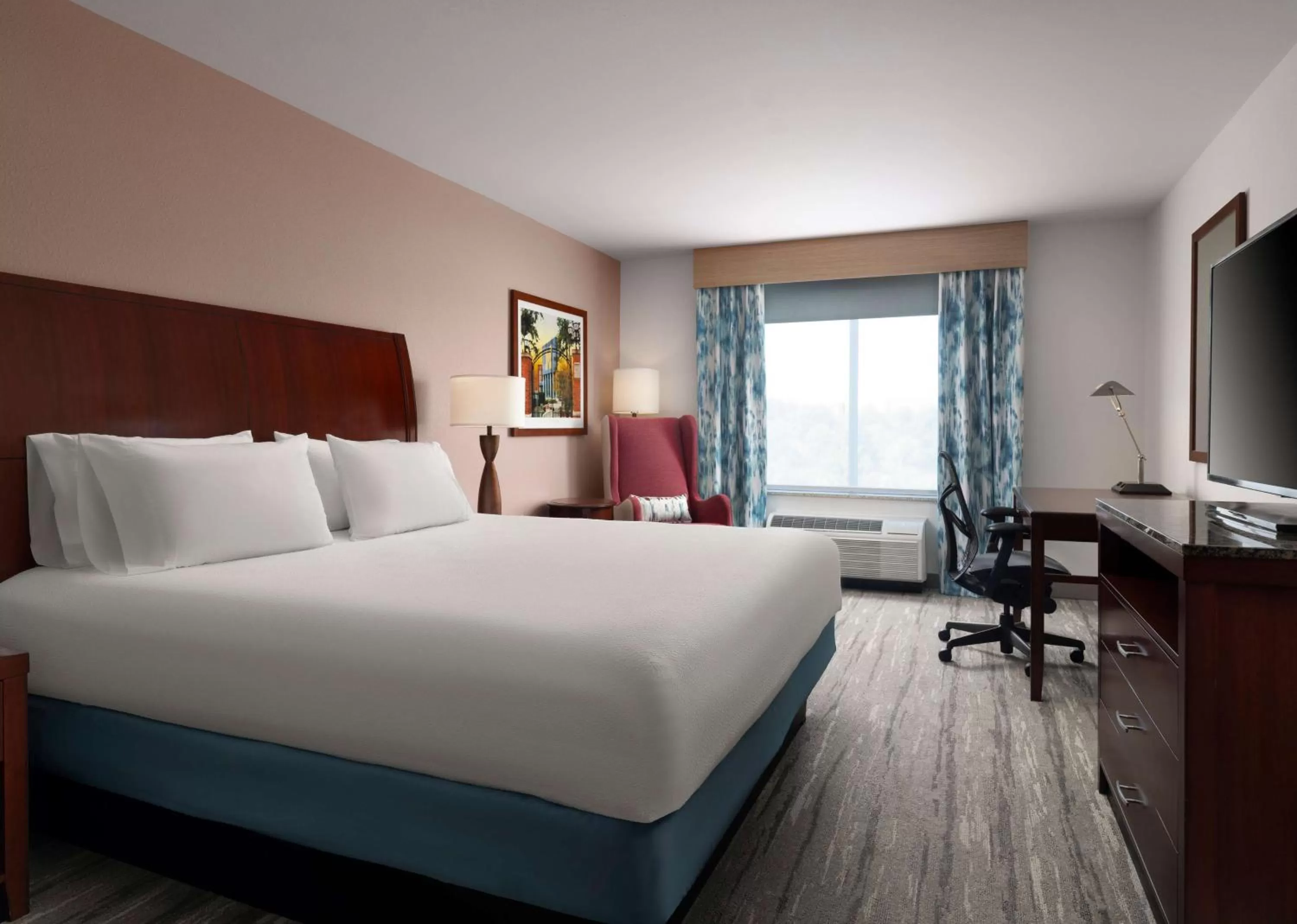 Bed in Hilton Garden Inn Ann Arbor