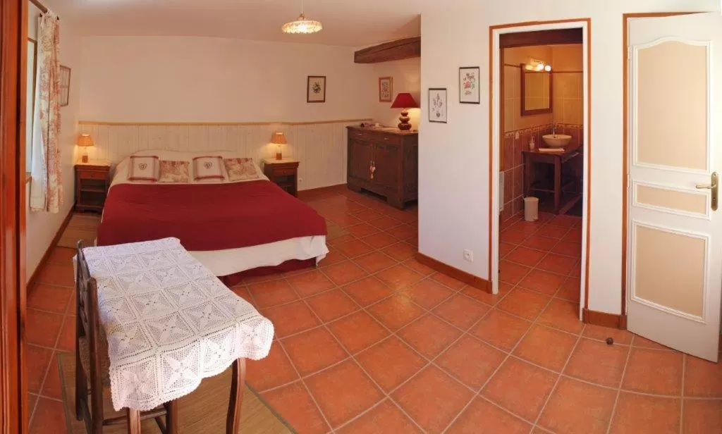 Bed in Chambres d'Hôtes Domaine Le Fragnaud