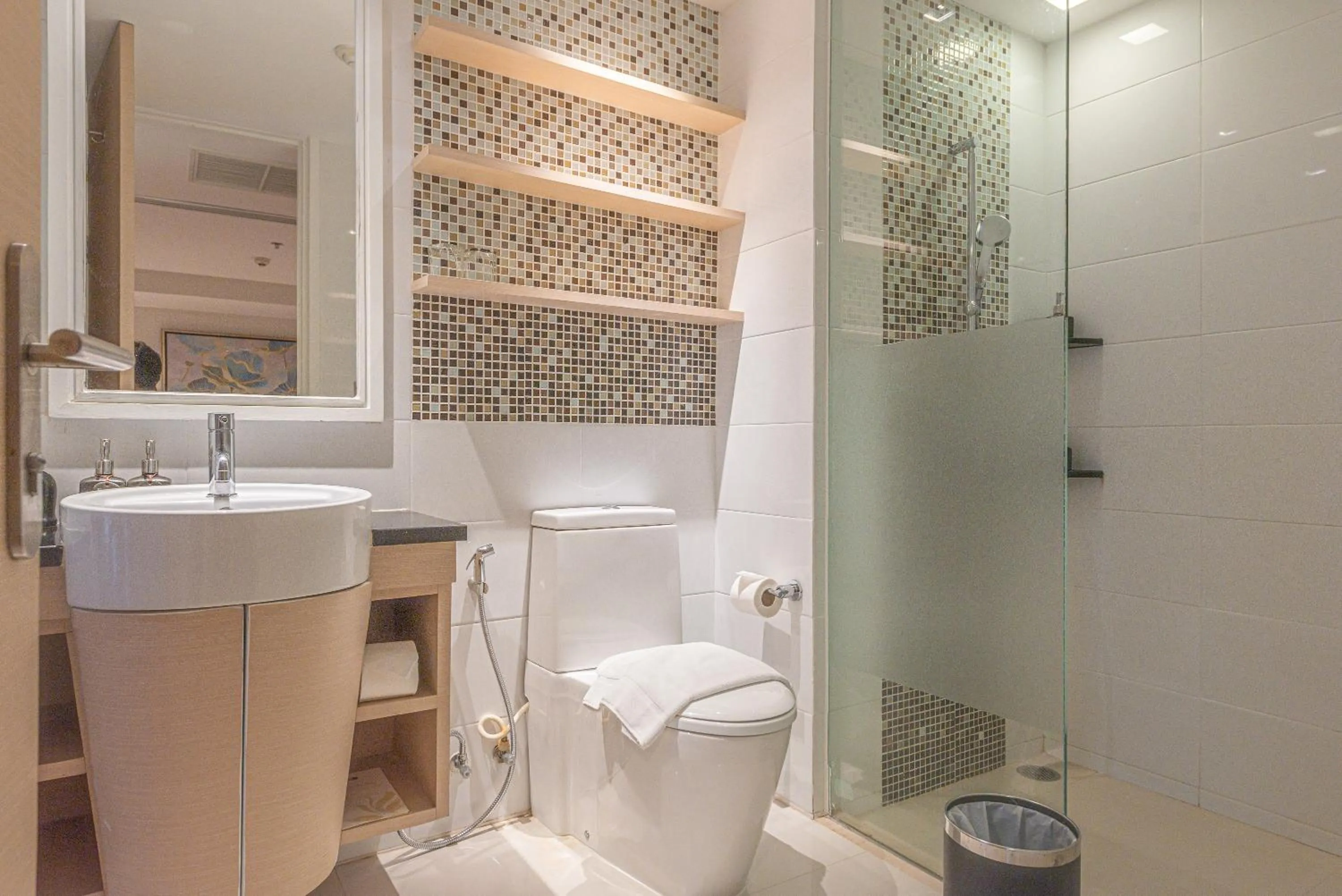 Bathroom in Summit Windmill Golf Suite Hotel at Suvarnabhumi