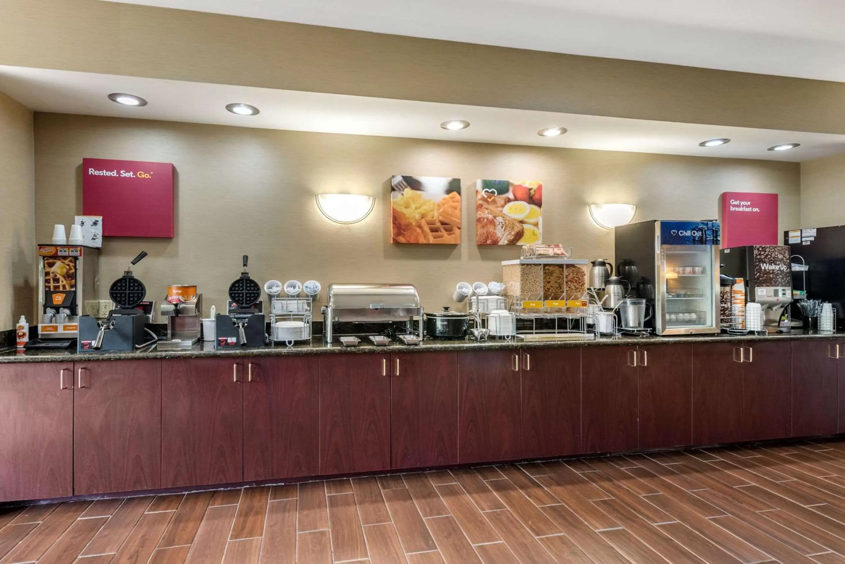 Restaurant/places to eat in Comfort Suites Dayton-Wright Patterson