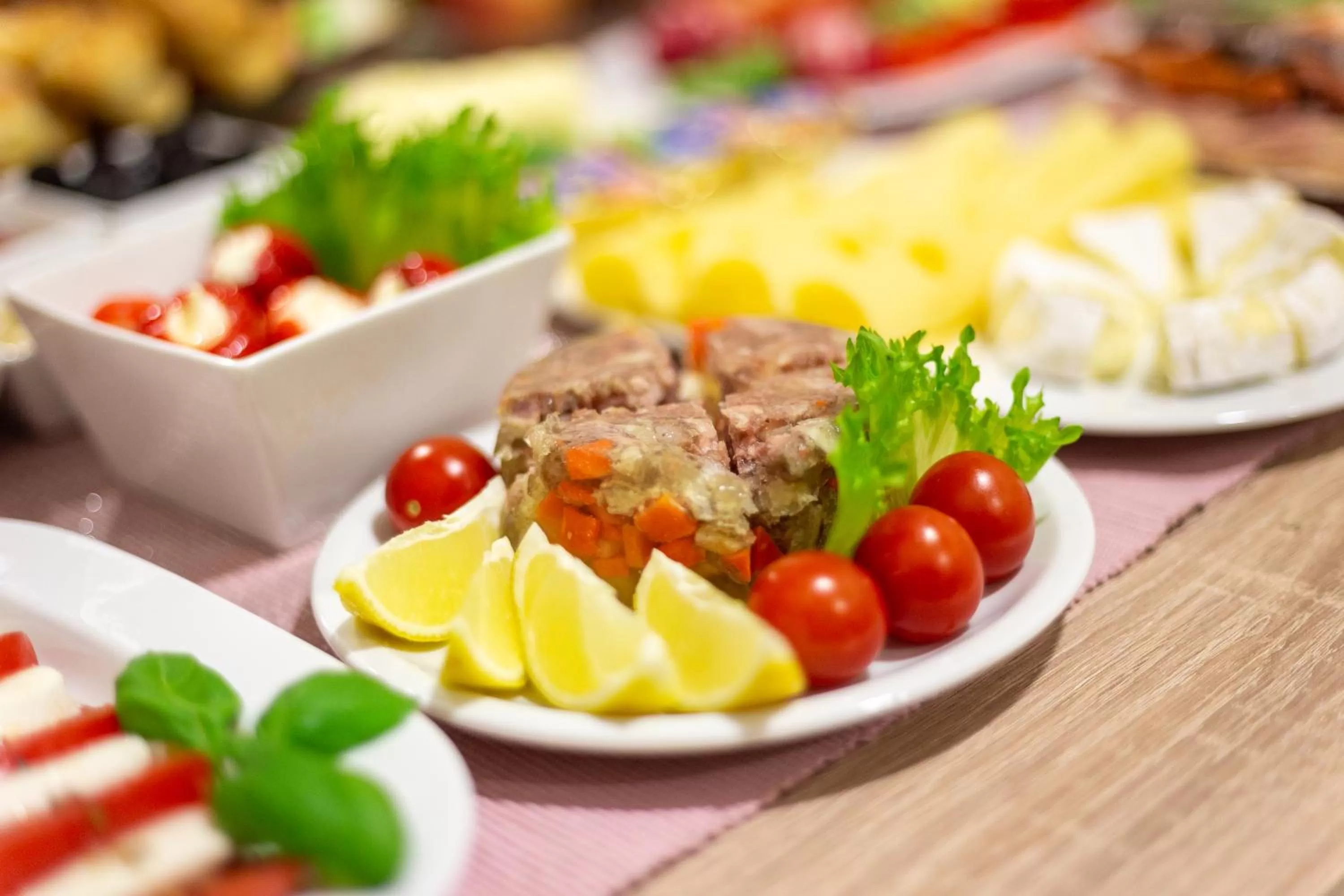 Food and drinks, Food in RR pokoje