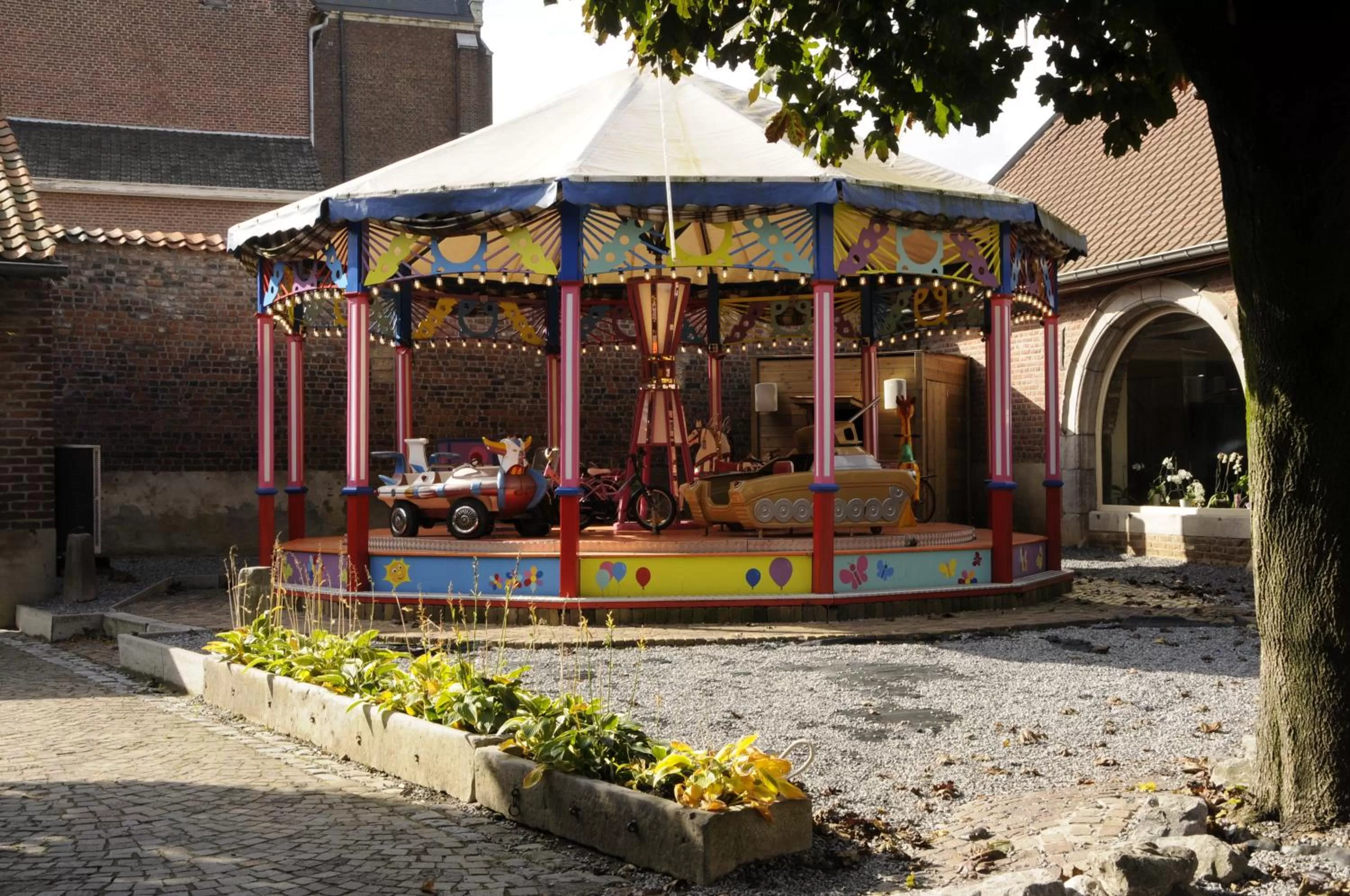 Children play ground in twee broeders