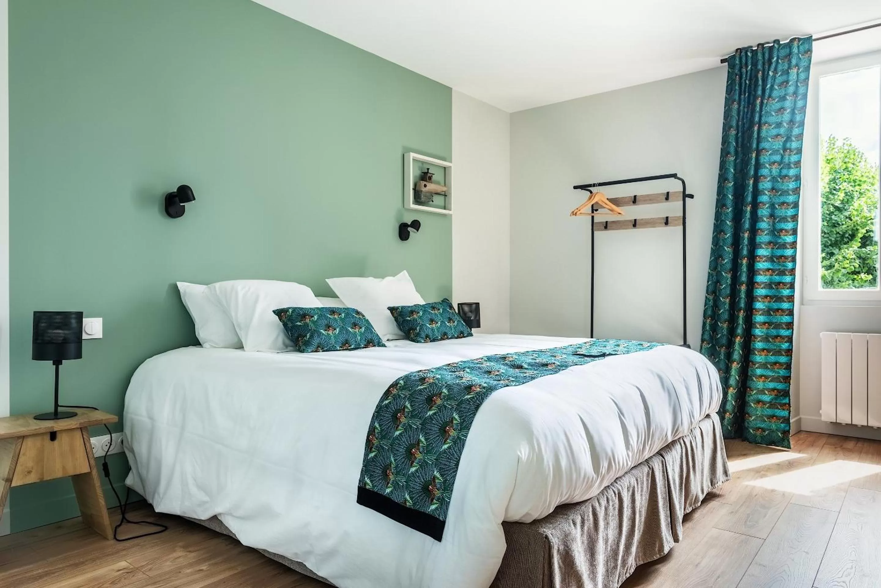 Bedroom, Bed in Une escale en Berry