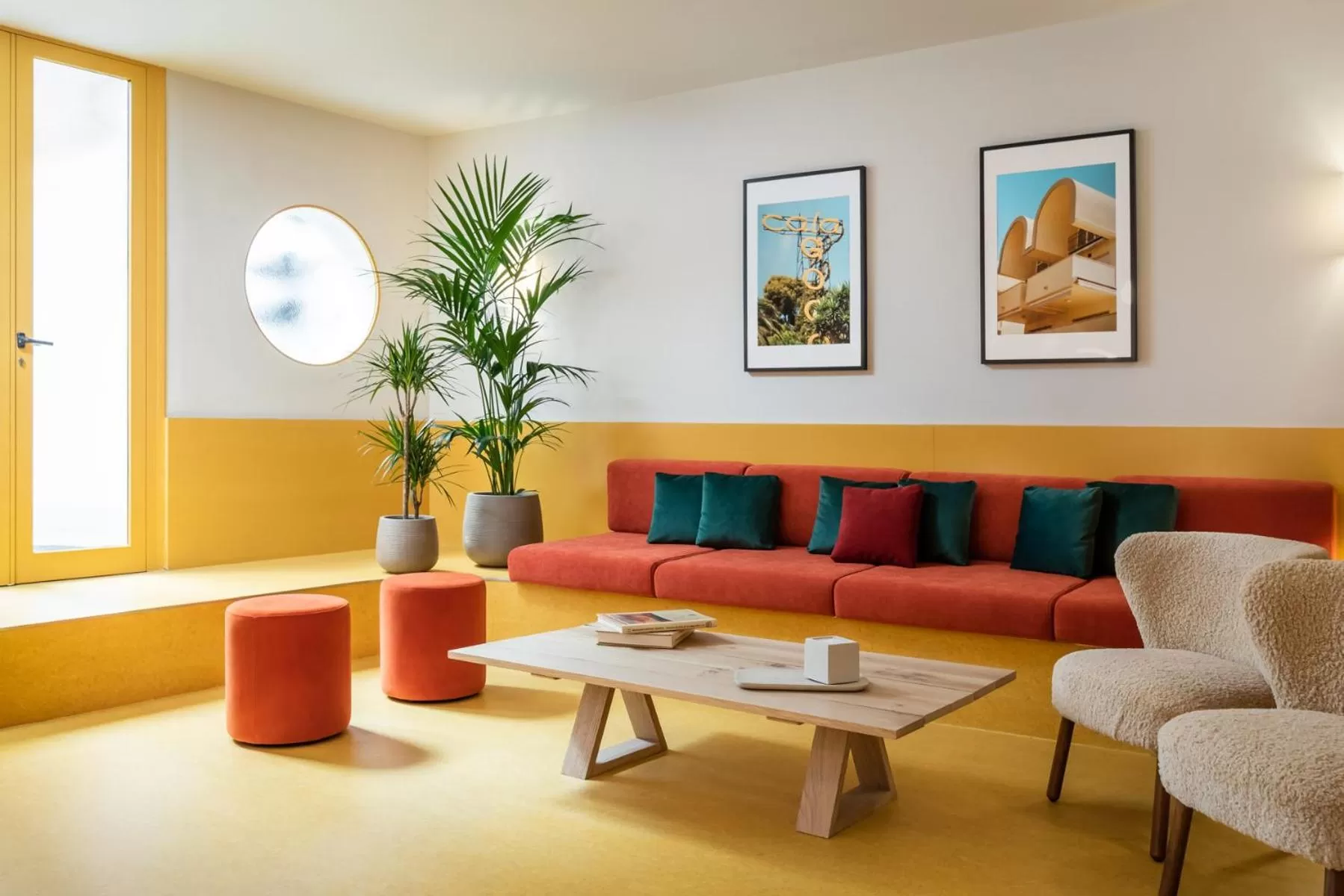 Seating area in BYPILLOW Mothern