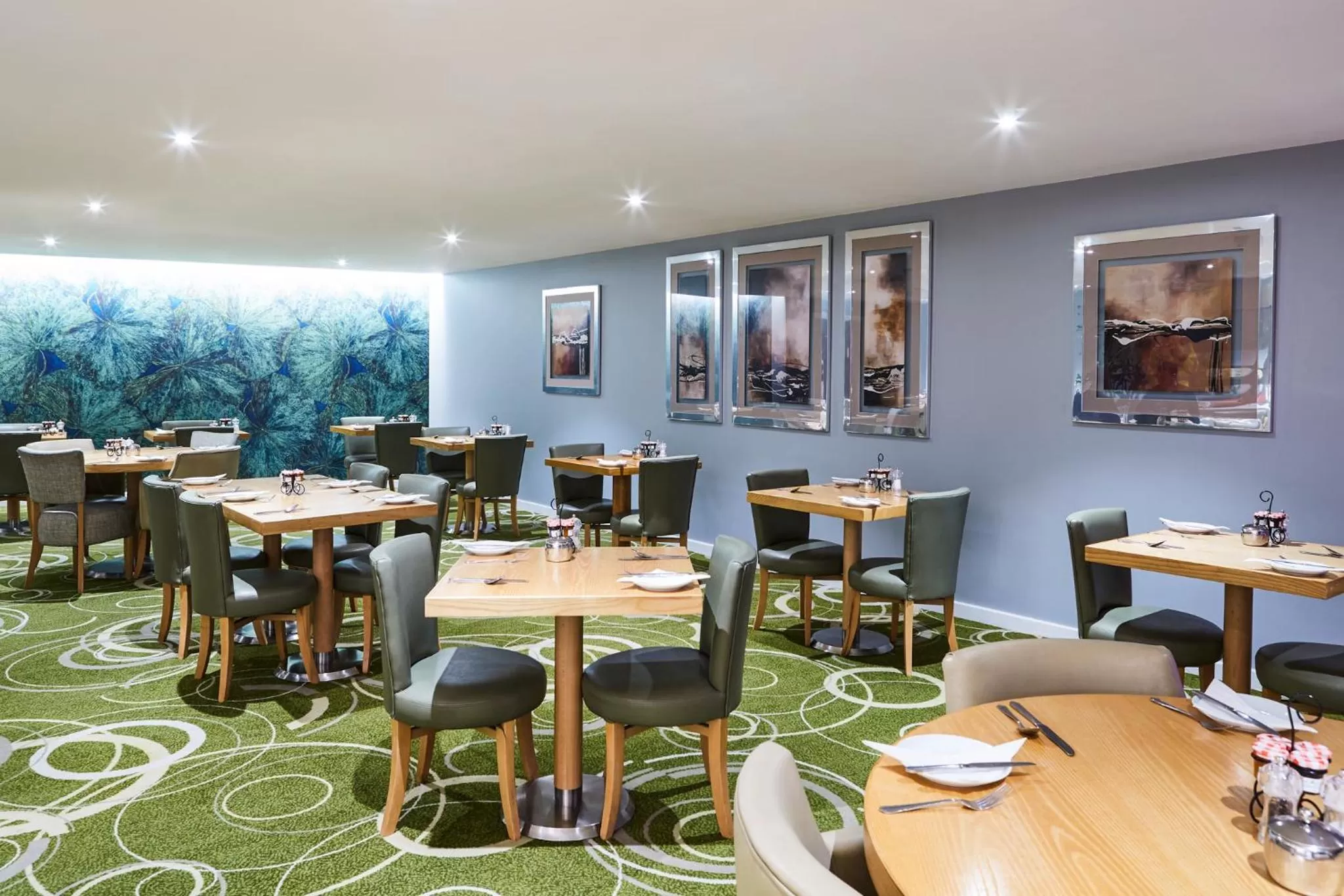 Restaurant/places to eat in Mercure Newbury West Grange Hotel