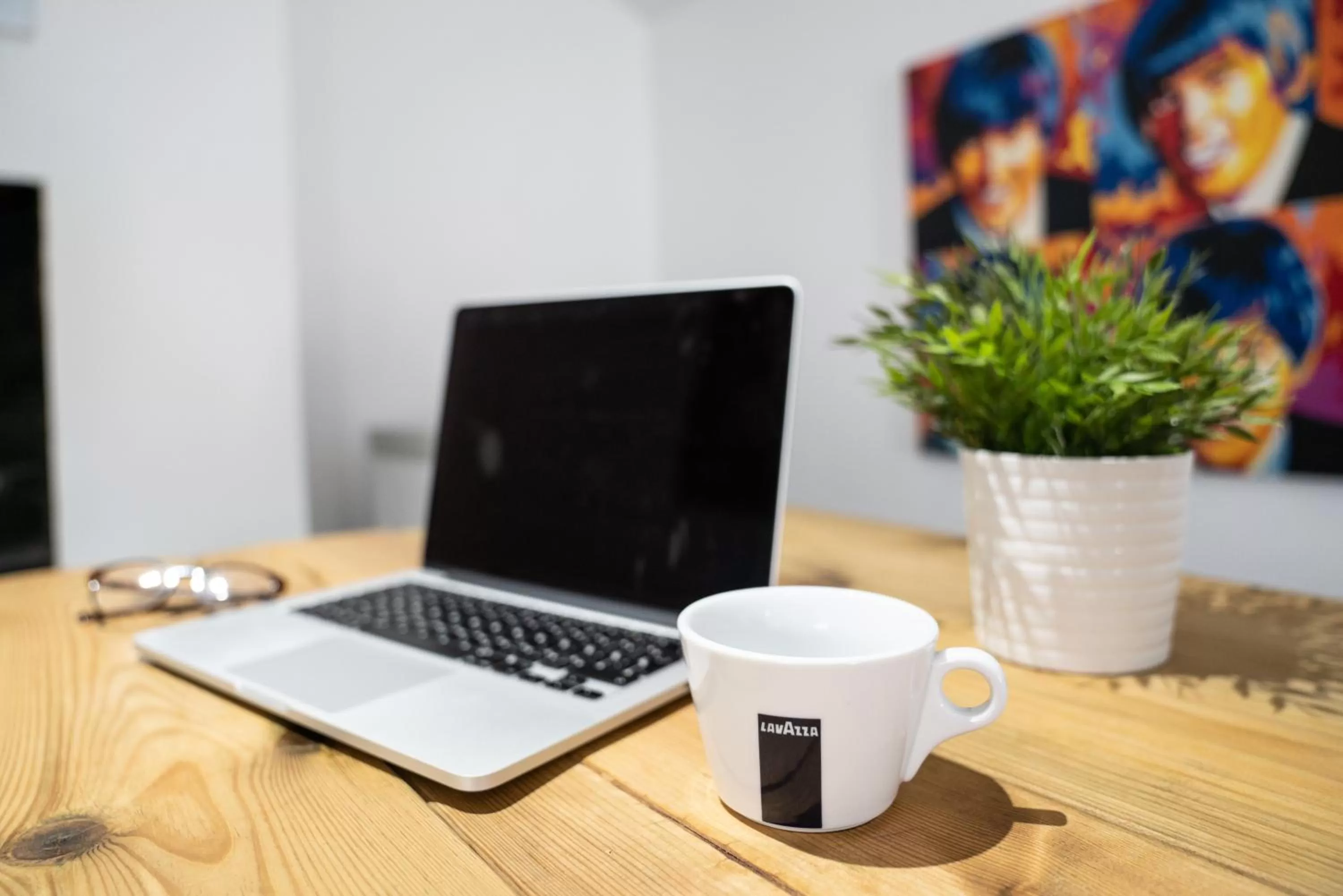 The Veteran Hotel & Bar