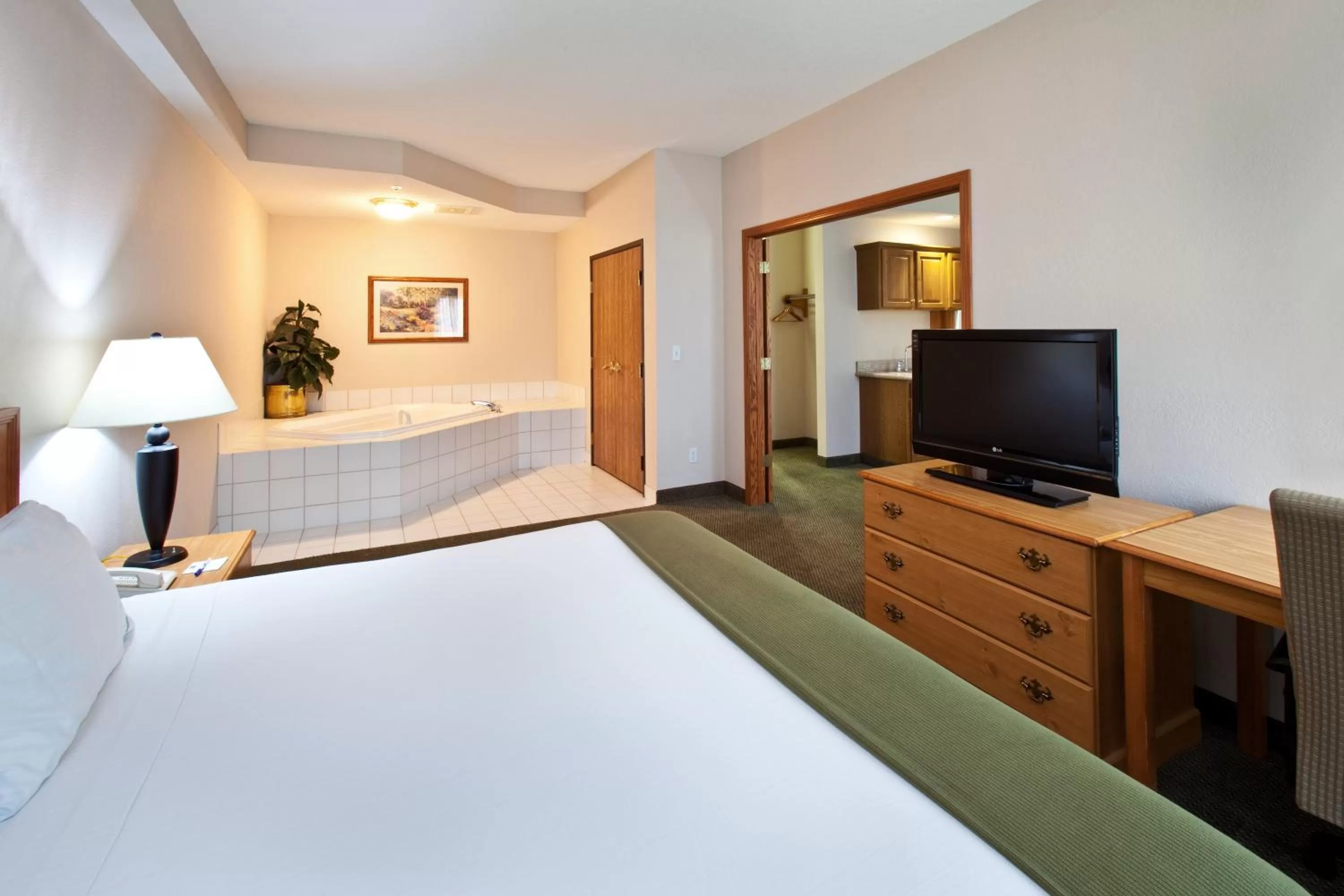 Photo of the whole room, Bed in GrandStay Hotel & Suites Pella