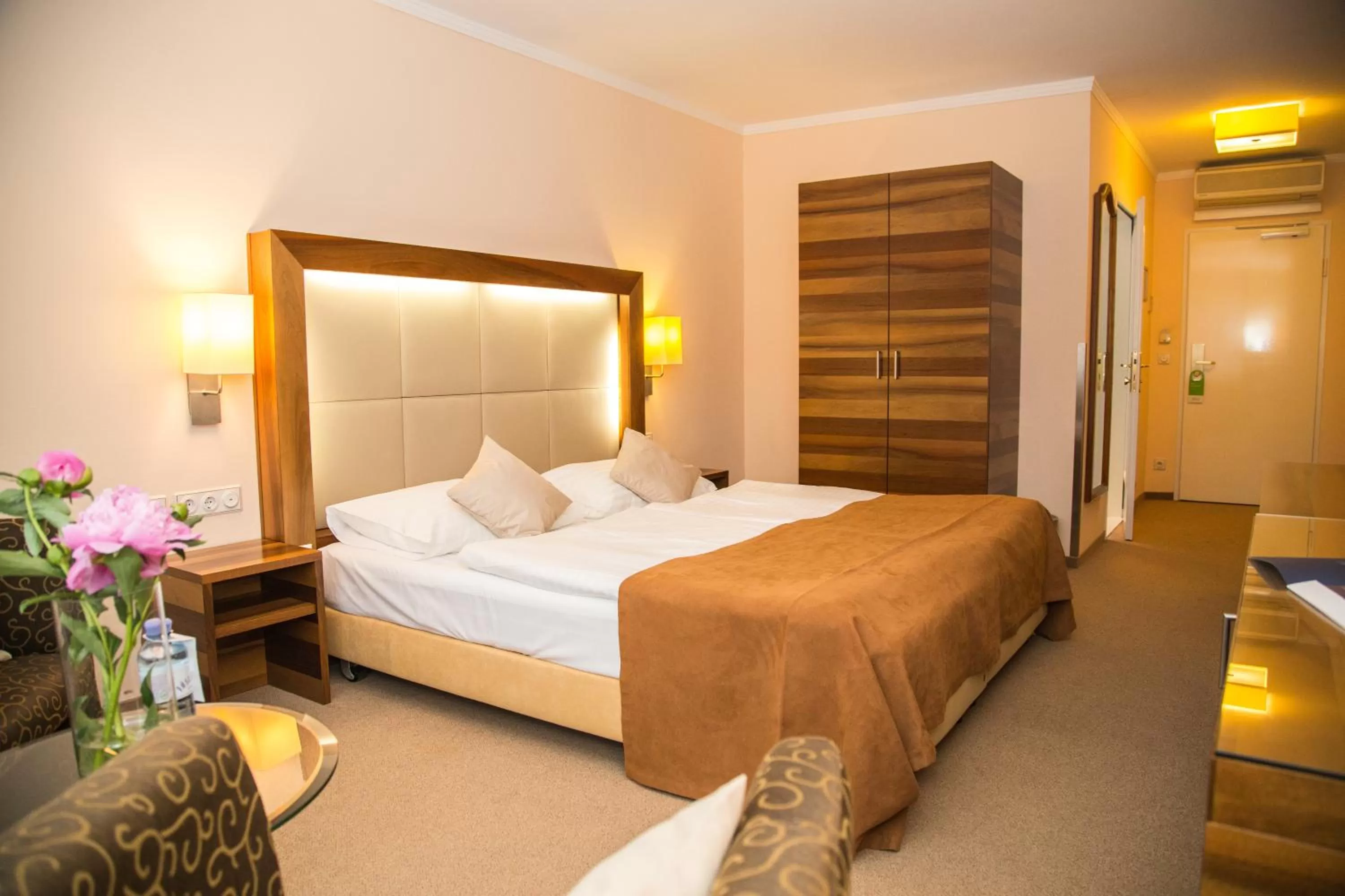 Photo of the whole room, Bed in Hotel Admiral am Kurpark