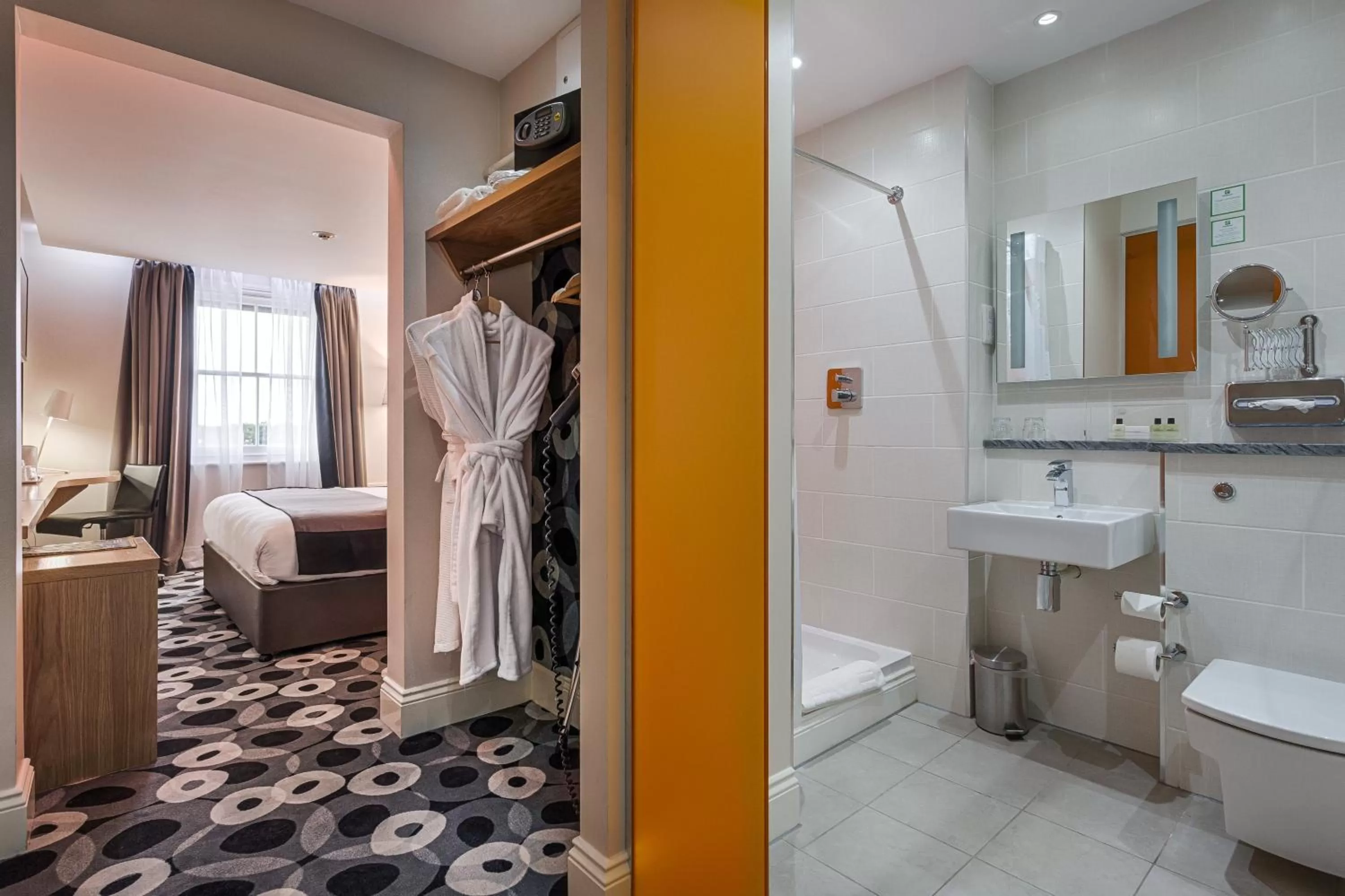 Photo of the whole room in Holiday Inn Sittingbourne by IHG