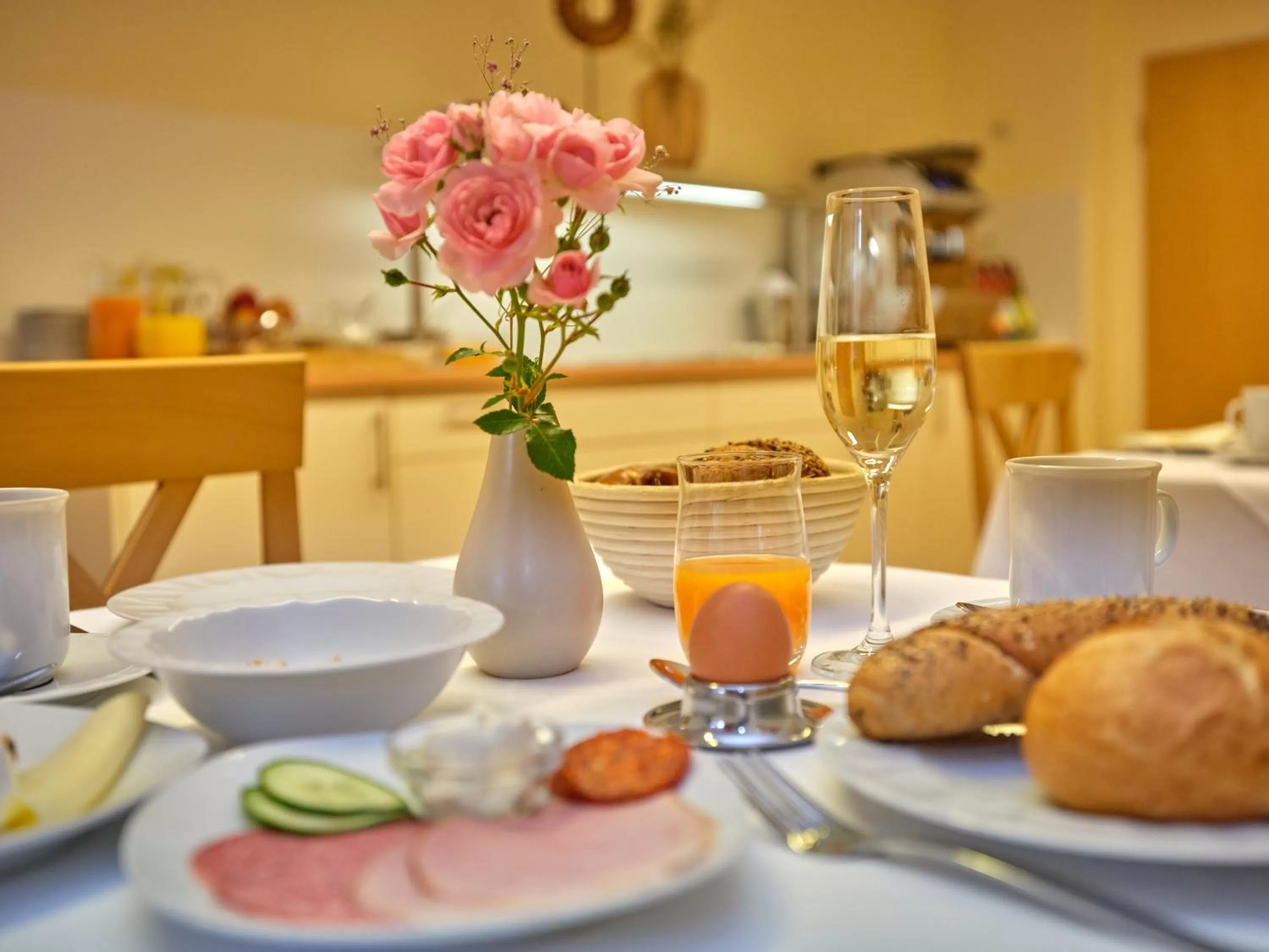 Breakfast in Appartement-Haus Blumenhof