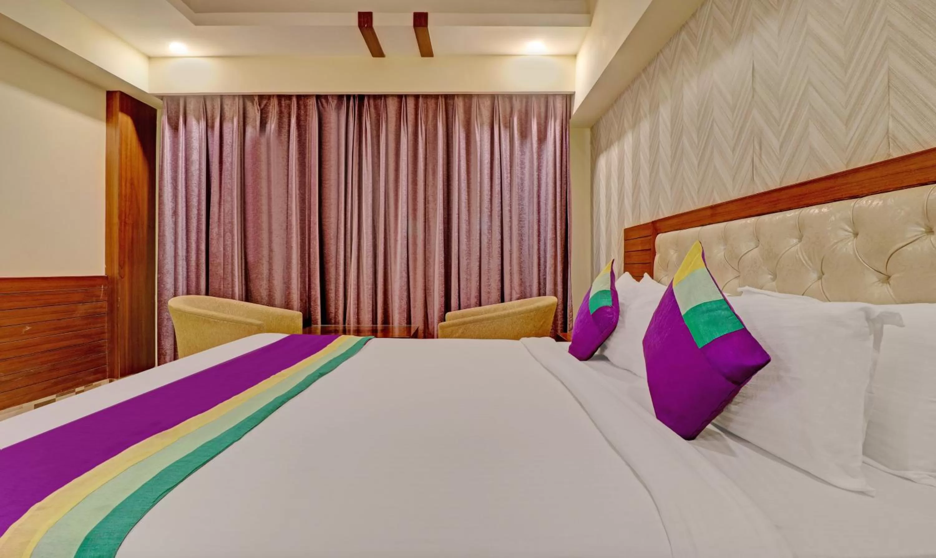 Bed in Treebo Tryst Pearl Avenue Ring Road