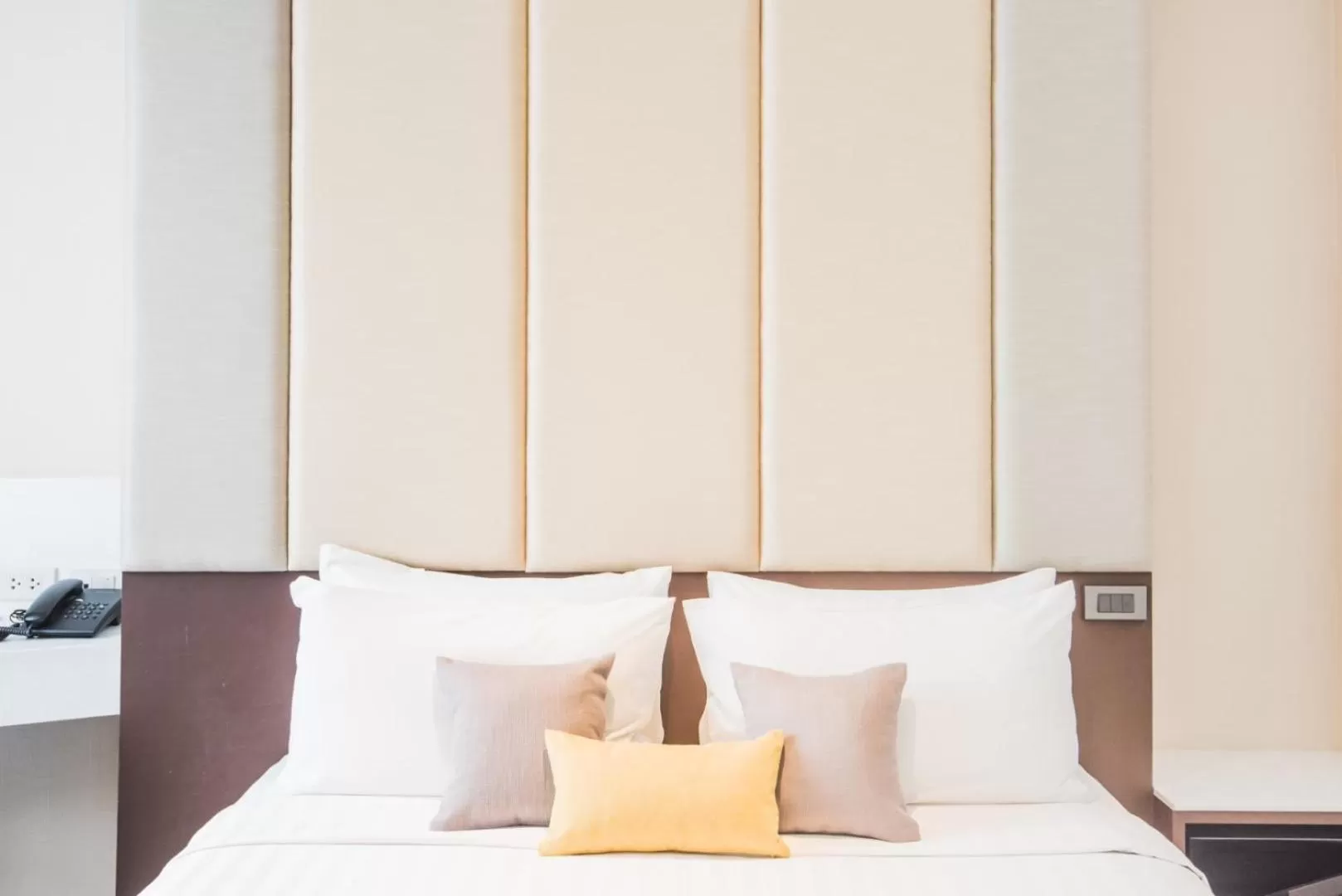 Bed in twothree a homely hotel - SHA Extra Plus