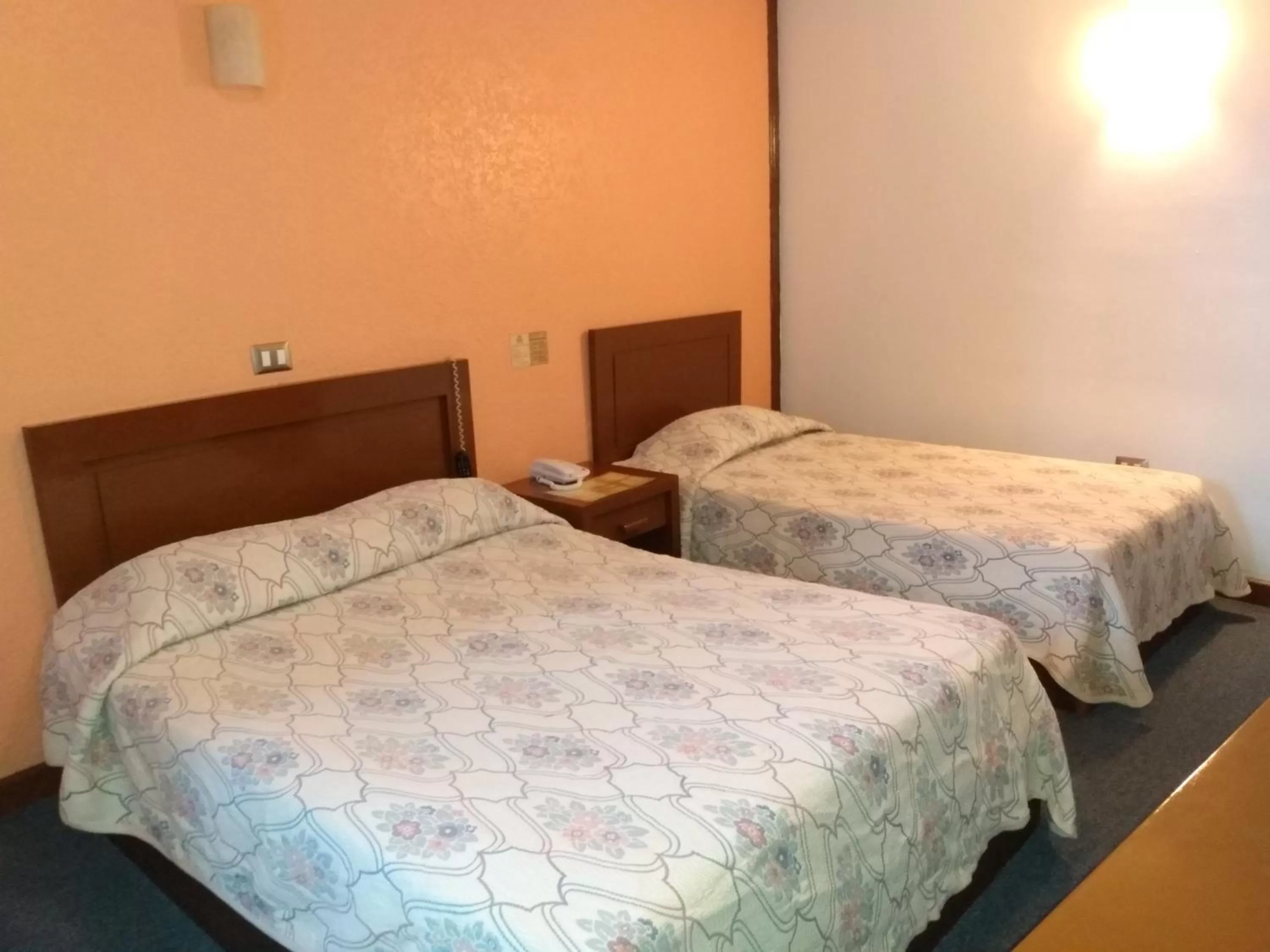 Photo of the whole room, Bed in Hotel Maria Victoria Xalapa