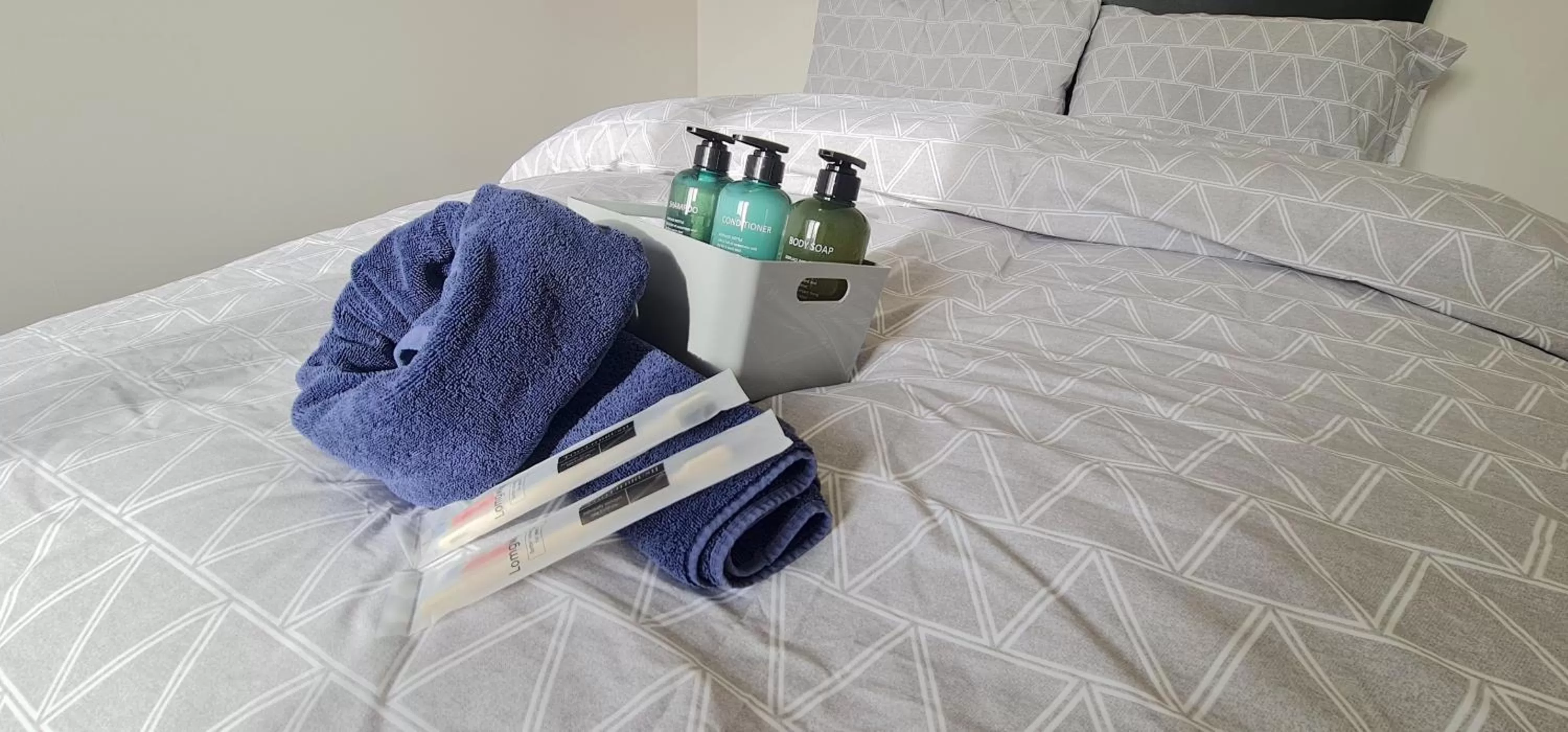 Bed in 44a Bathurst Walk