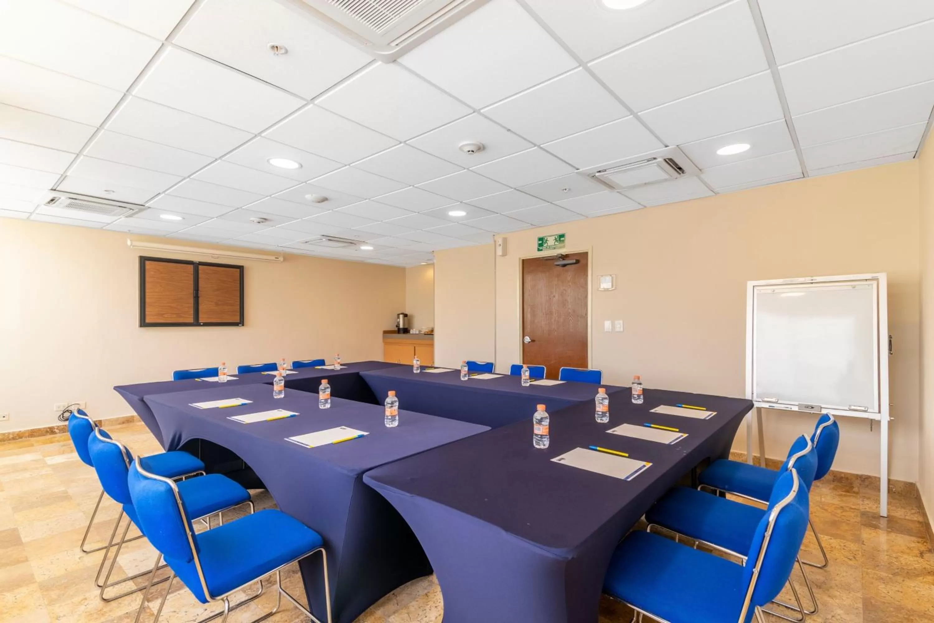 Meeting/conference room in City Express by Marriott Cancun