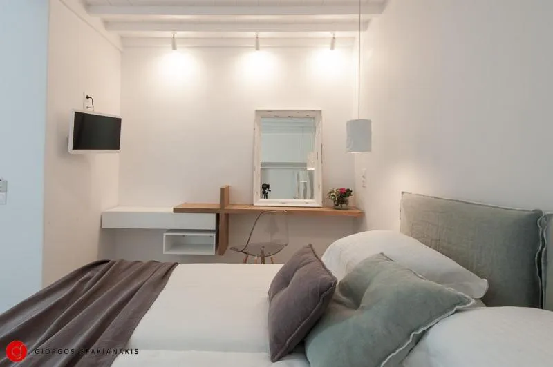 TV and multimedia in A Hotel Mykonos