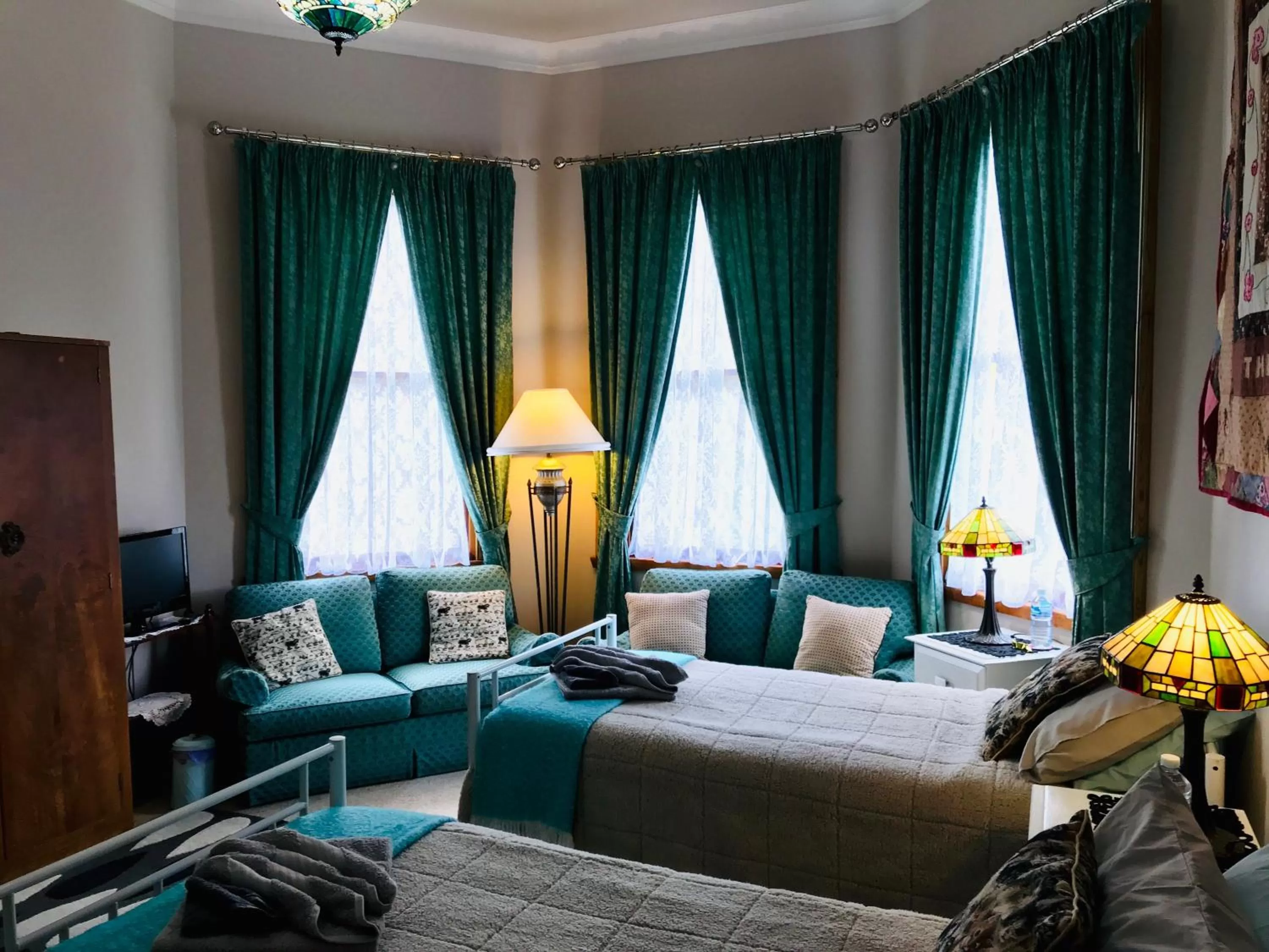 Bedroom, Bed in Stony Rise Cottage B&B