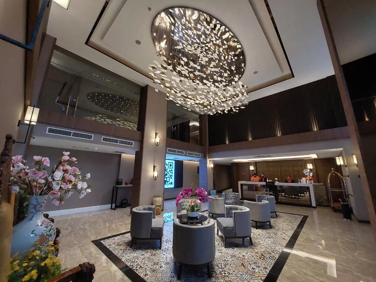 Lobby or reception in CHRISTEE SUITES HOTEL