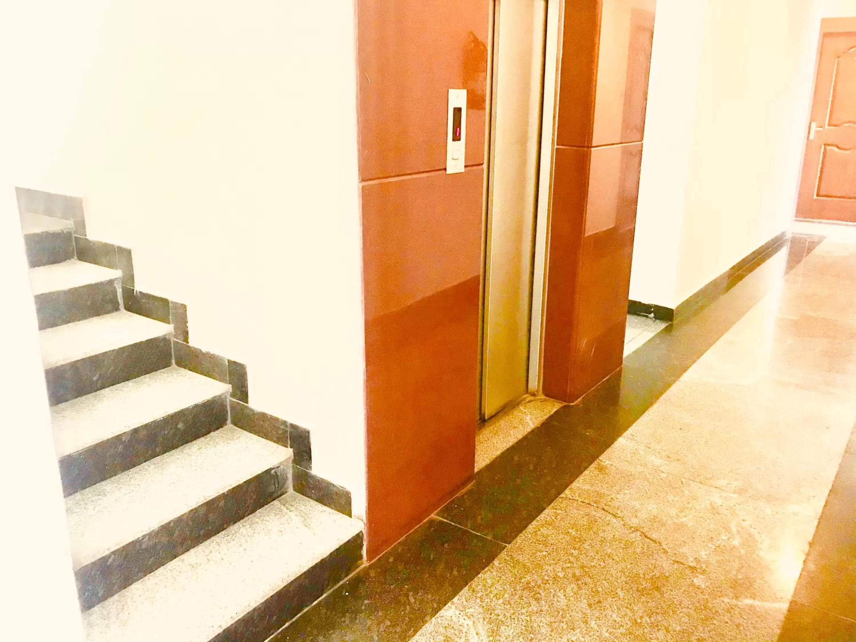 Property building in Hotel Half Moon Chennai