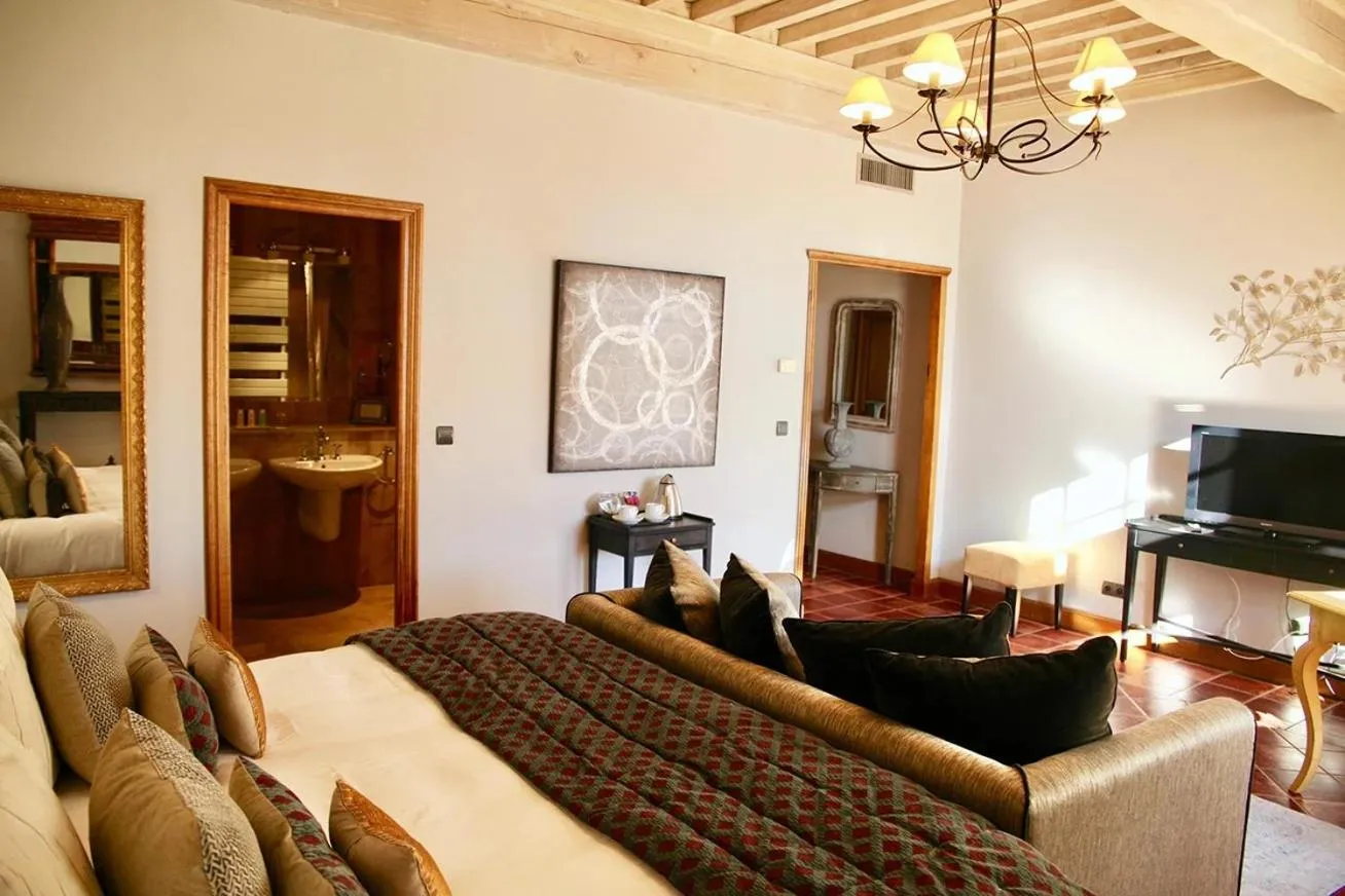 Photo of the whole room in La Villa Mazarin