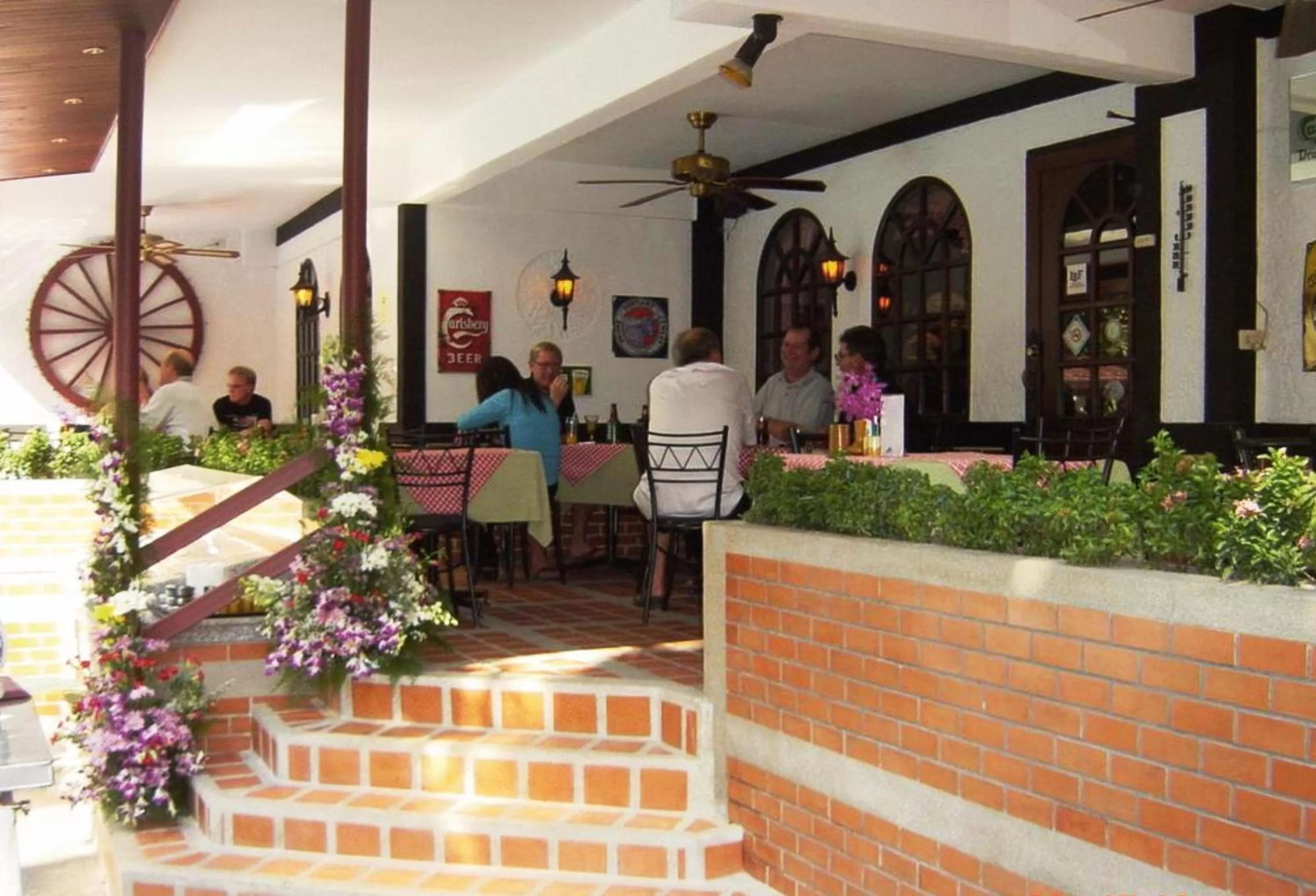 Restaurant/places to eat in Stable Lodge - SHA Certified