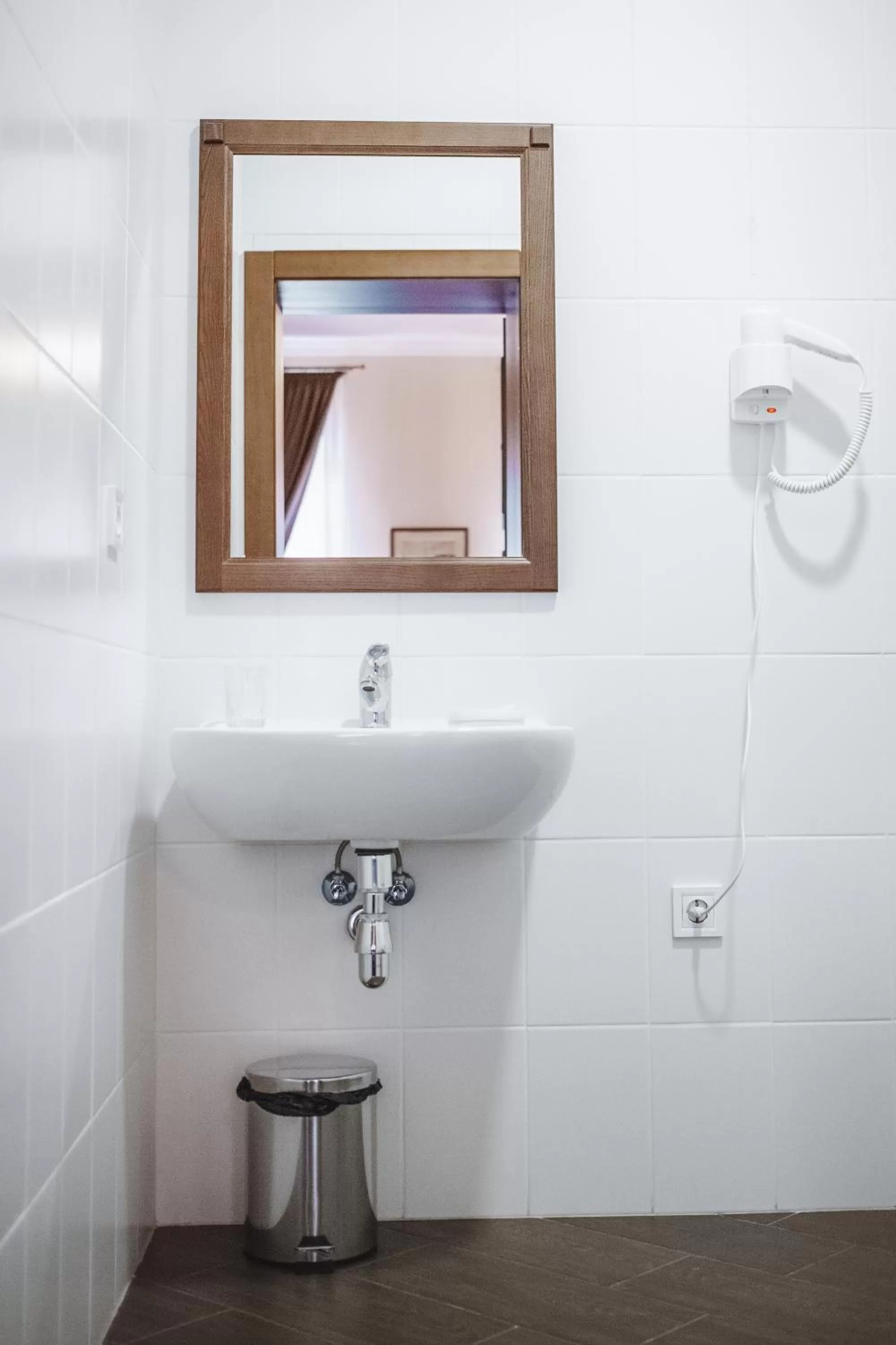 Shower in Sicheslav Ekaterinoslav