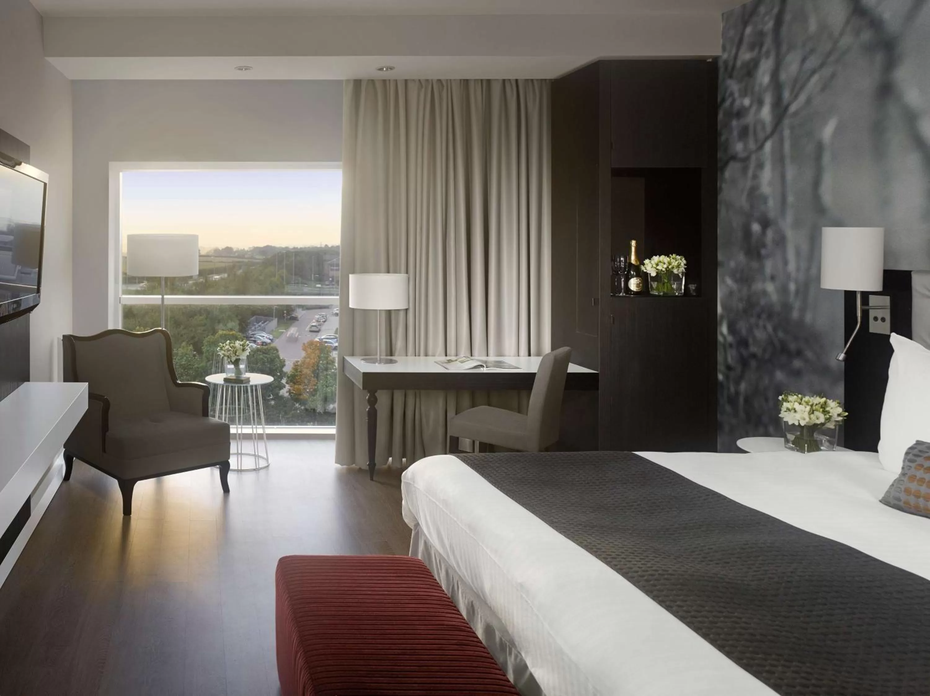 Bedroom, Bed in Radisson Blu Hotel East Midlands Airport