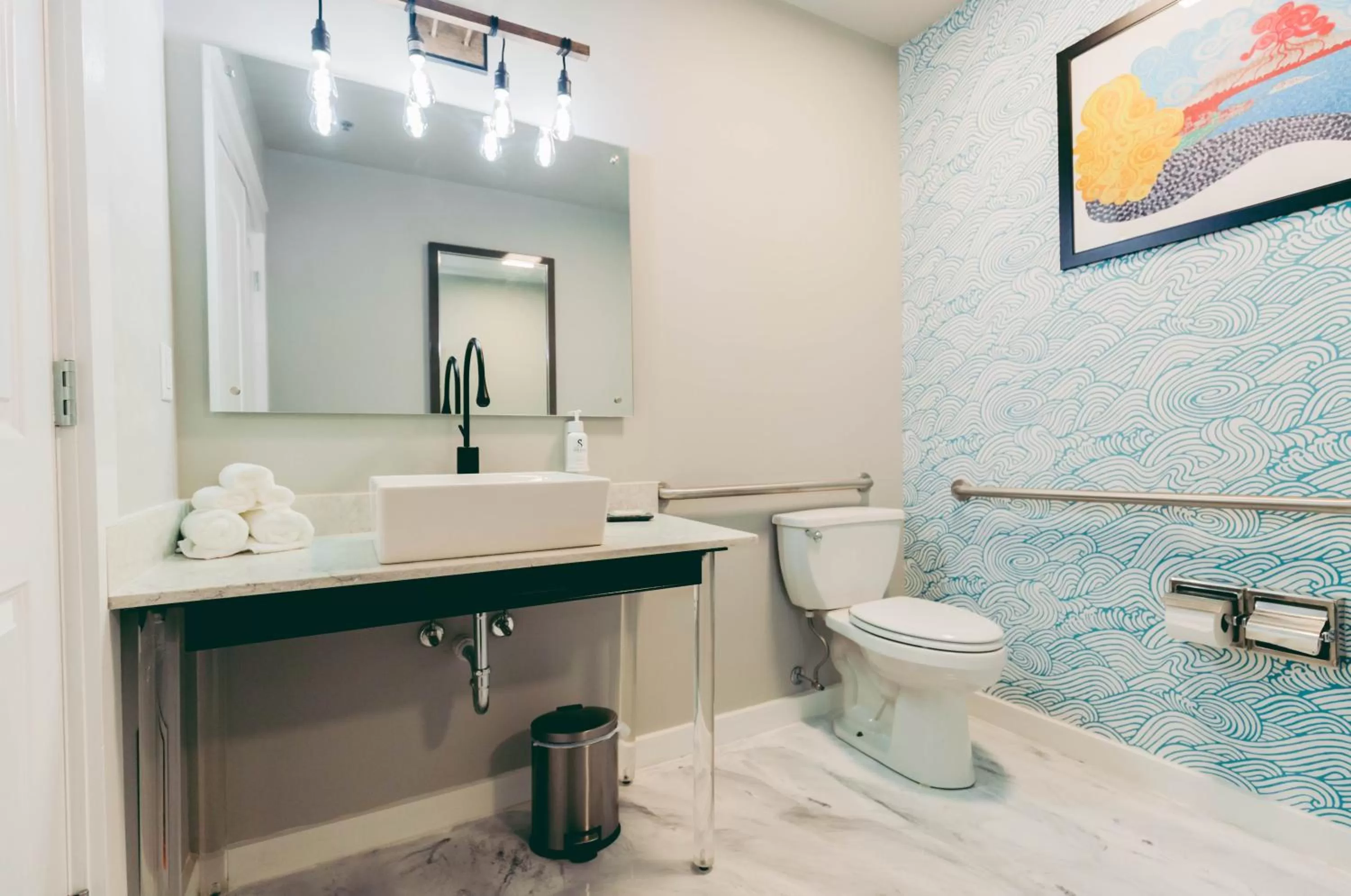 River Sirens Hotel-Contactless Check in Hotel